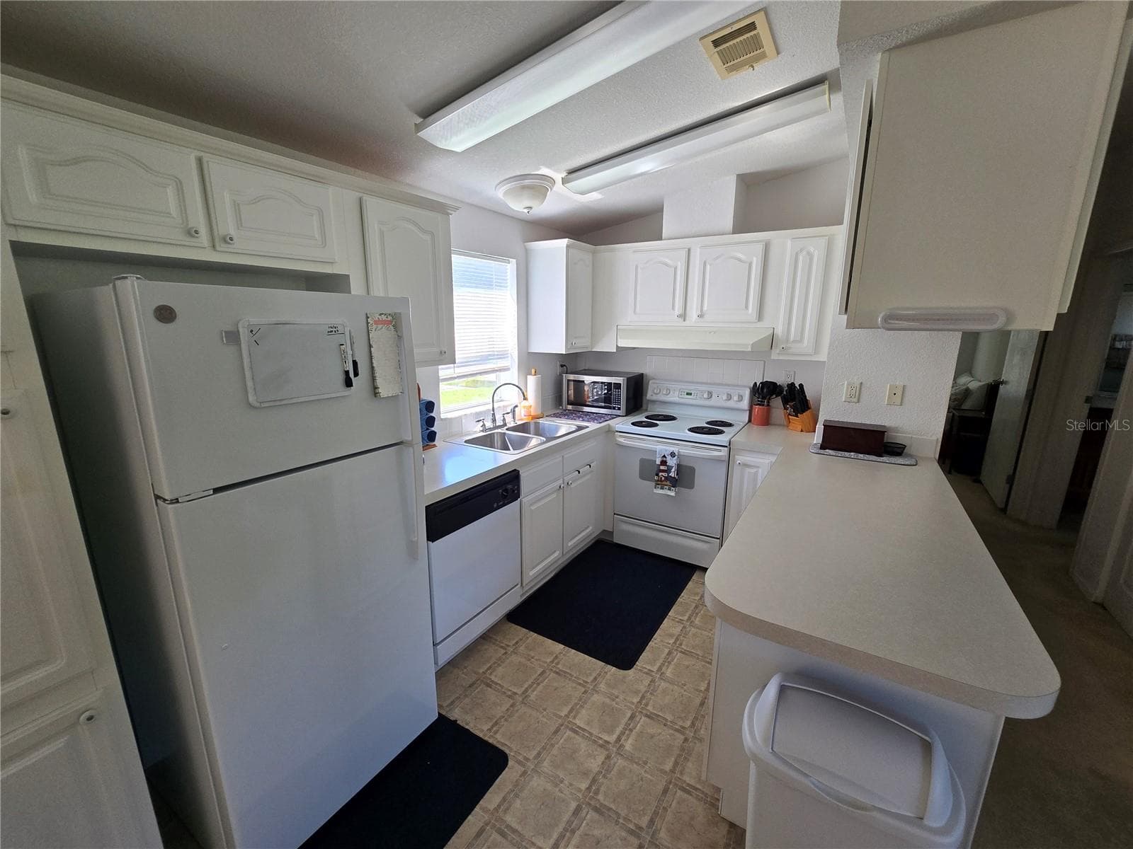 Modular Home at 1125 MARLIN DR, PUNTA GORDA, photo 10 of 17