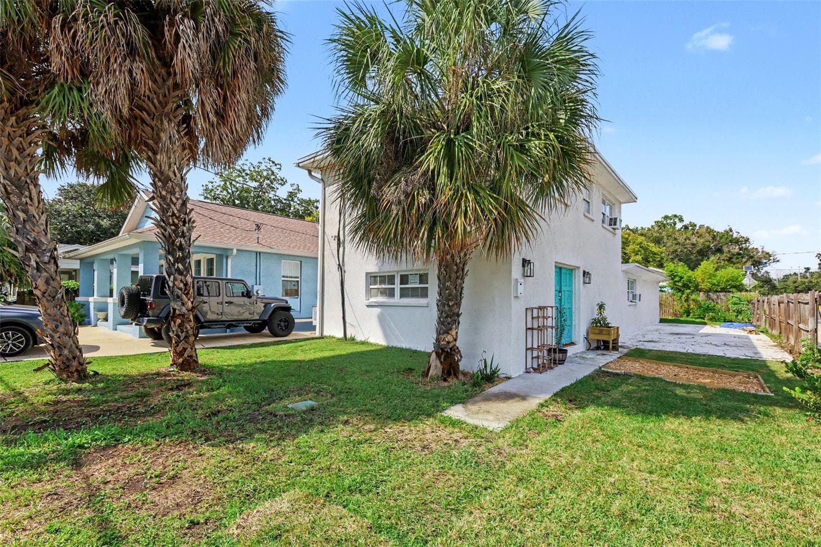 Single Family Residence at 301 W CHELSEA ST, TAMPA, photo 3 of 33