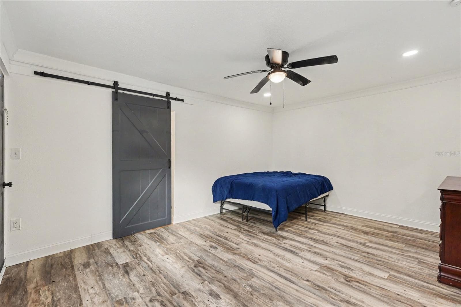 Single Family Residence at 301 W CHELSEA ST, TAMPA, photo 16 of 33