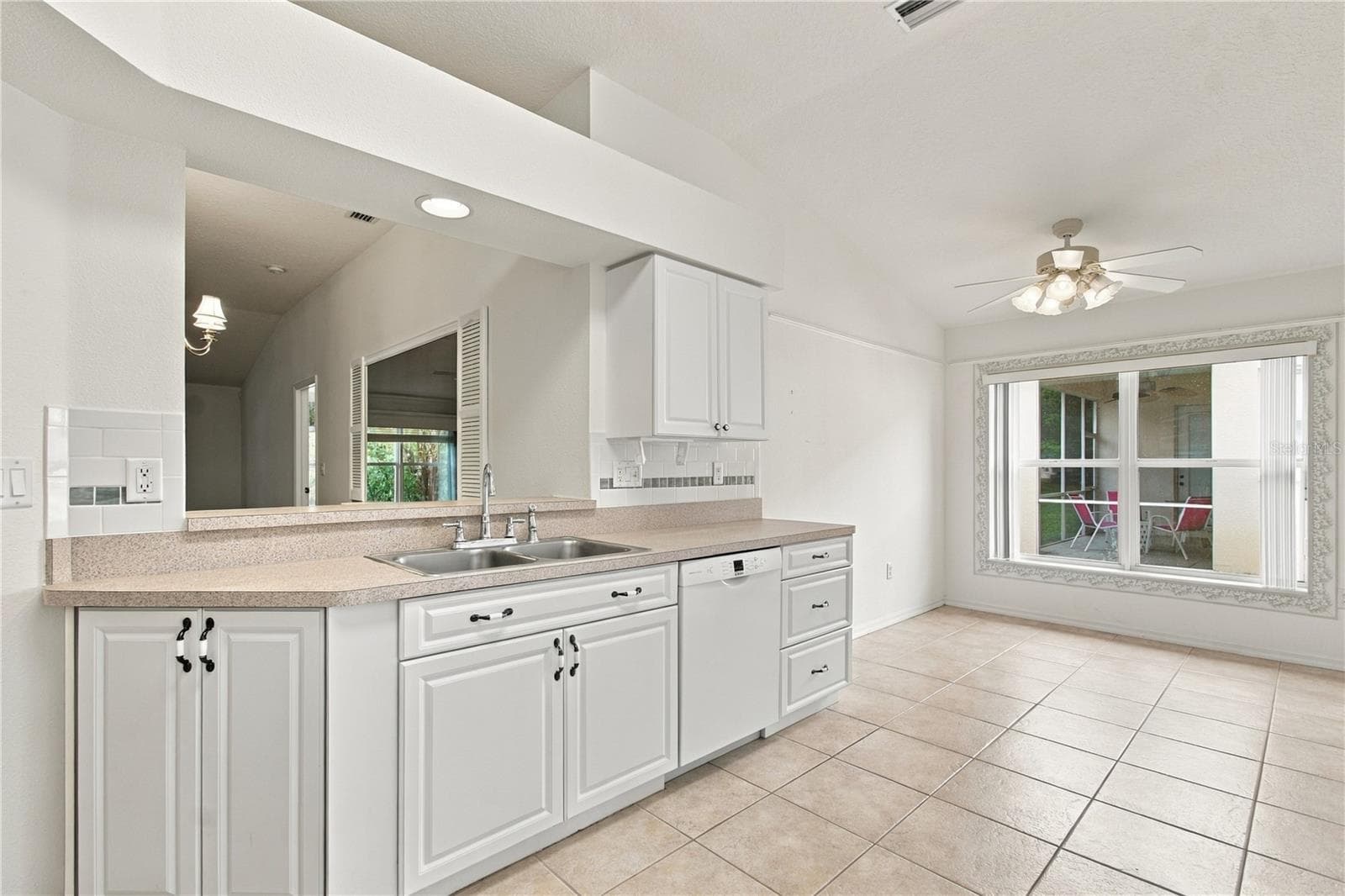 Single Family Residence at 11508 BLOOMINGTON CT, NEW PORT RICHEY, photo 16 of 90