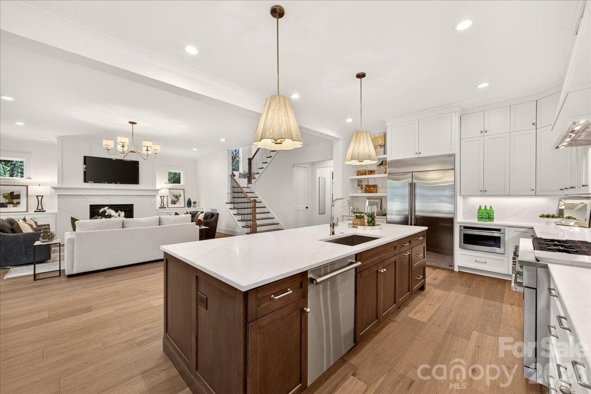 Single Family Residence at 4214 Waterbury Drive, Charlotte, photo 16 of 44
