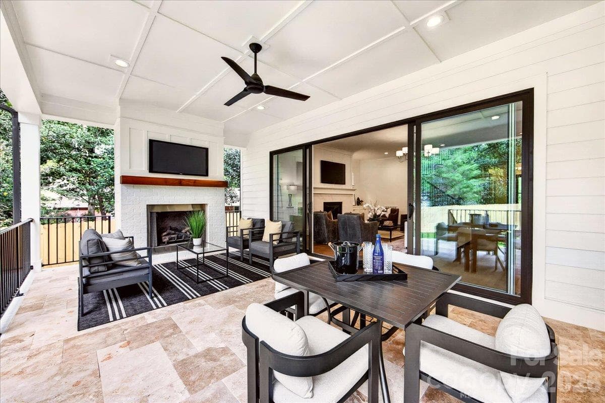 Single Family Residence at 4214 Waterbury Drive, Charlotte, photo 36 of 44