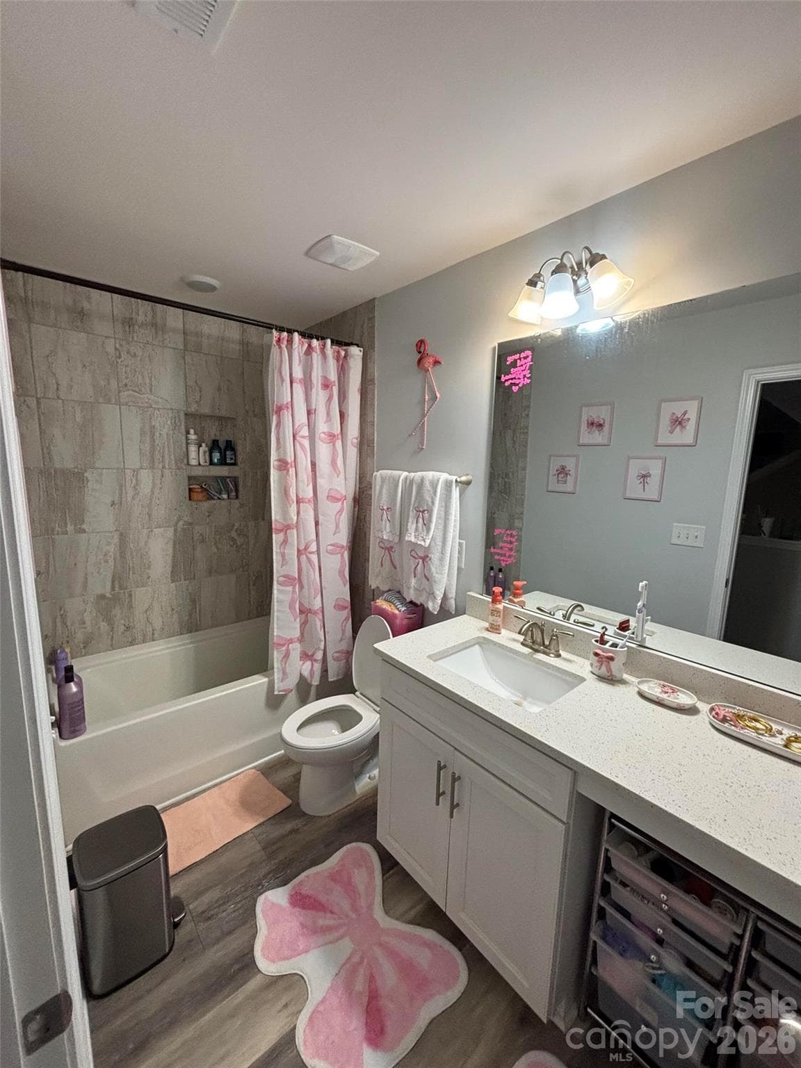 Single Family Residence at 5057 Devonshire Road, Denver, photo 16 of 25