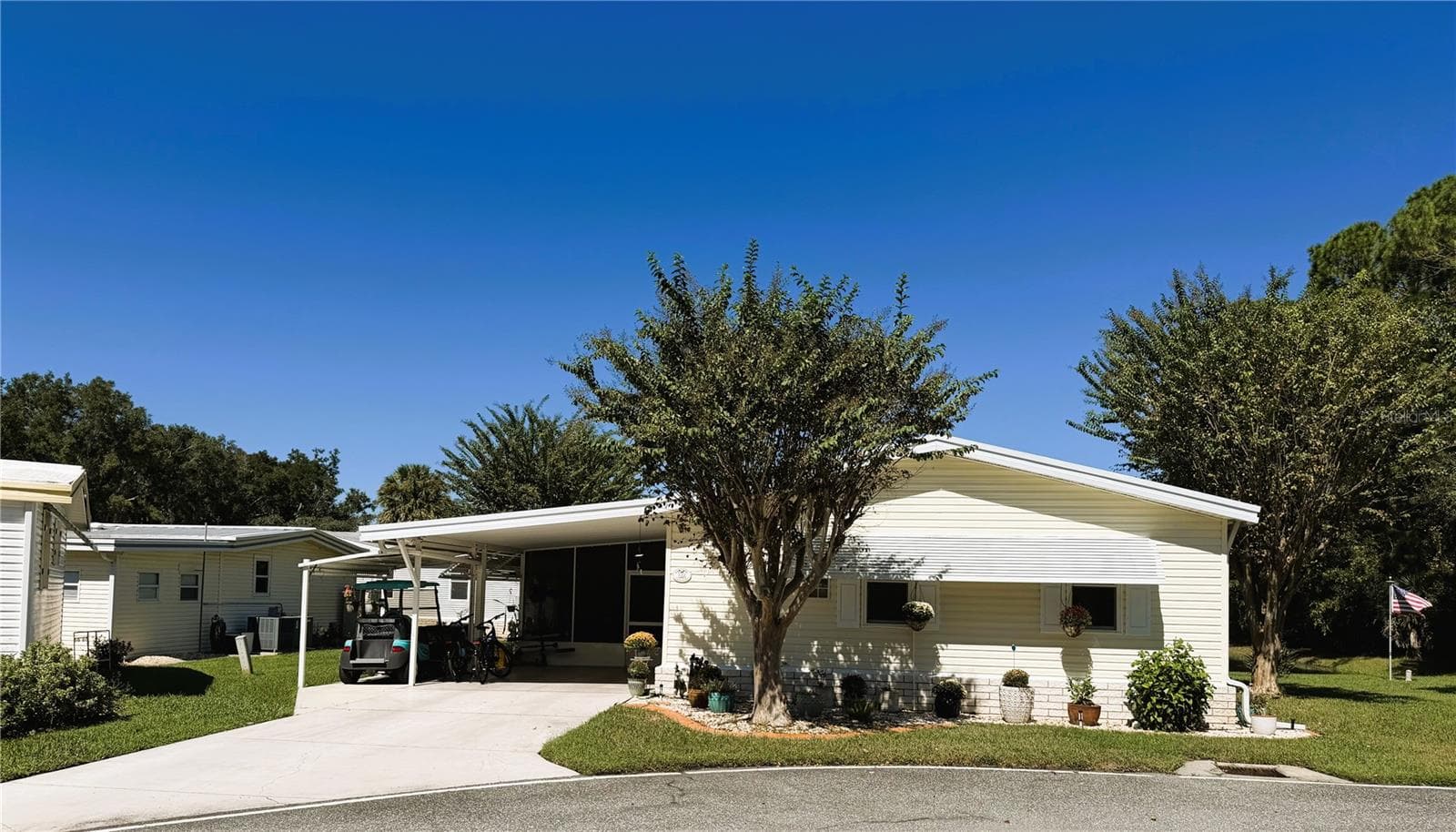 Manufactured Home at 122 TAMARISK WAY, LEESBURG, photo 2 of 64