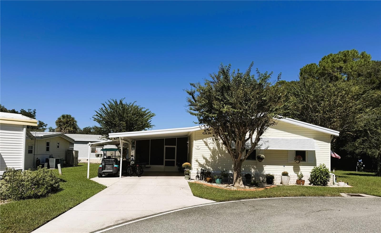 Manufactured Home at 122 TAMARISK WAY, LEESBURG, photo 4 of 64