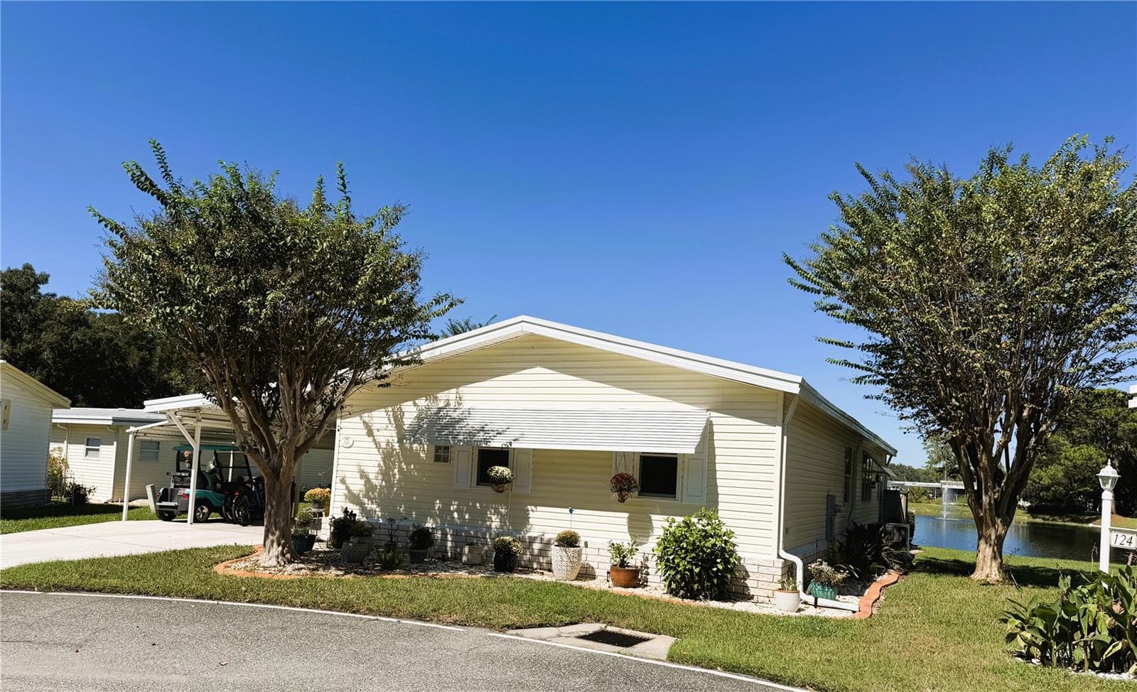 Manufactured Home at 122 TAMARISK WAY, LEESBURG, photo 6 of 64