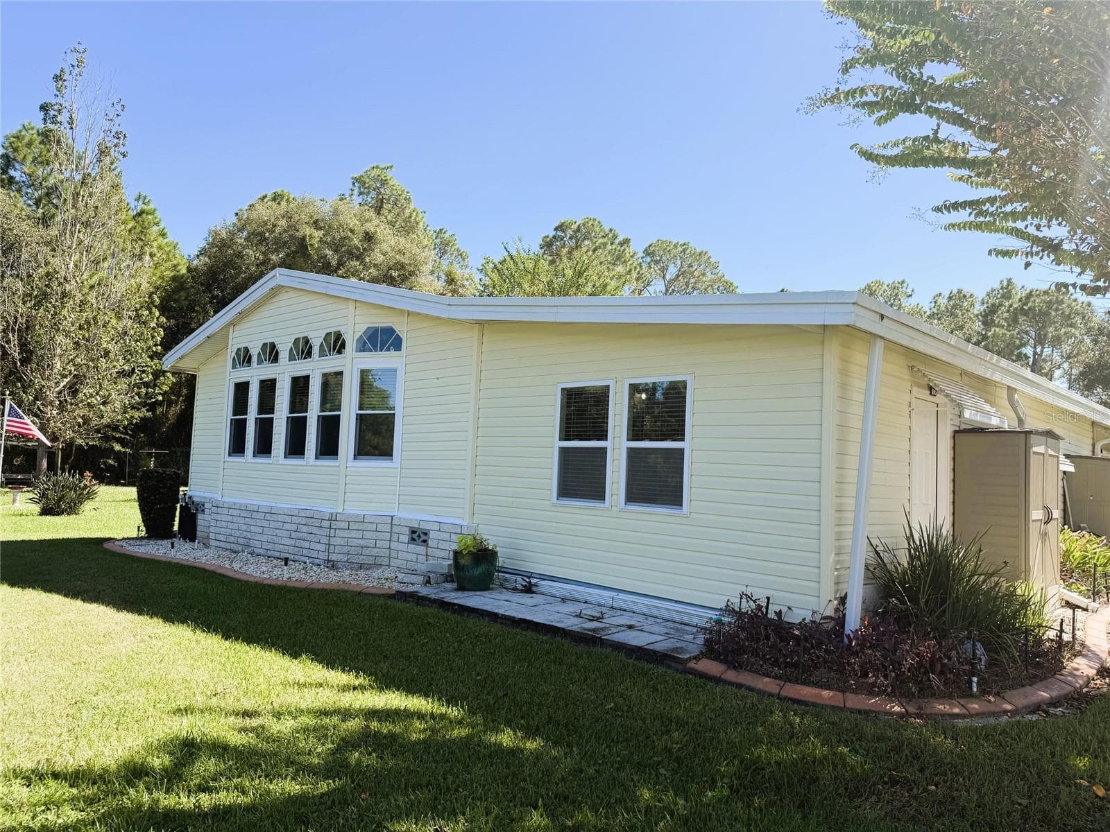 Manufactured Home at 122 TAMARISK WAY, LEESBURG, photo 8 of 64