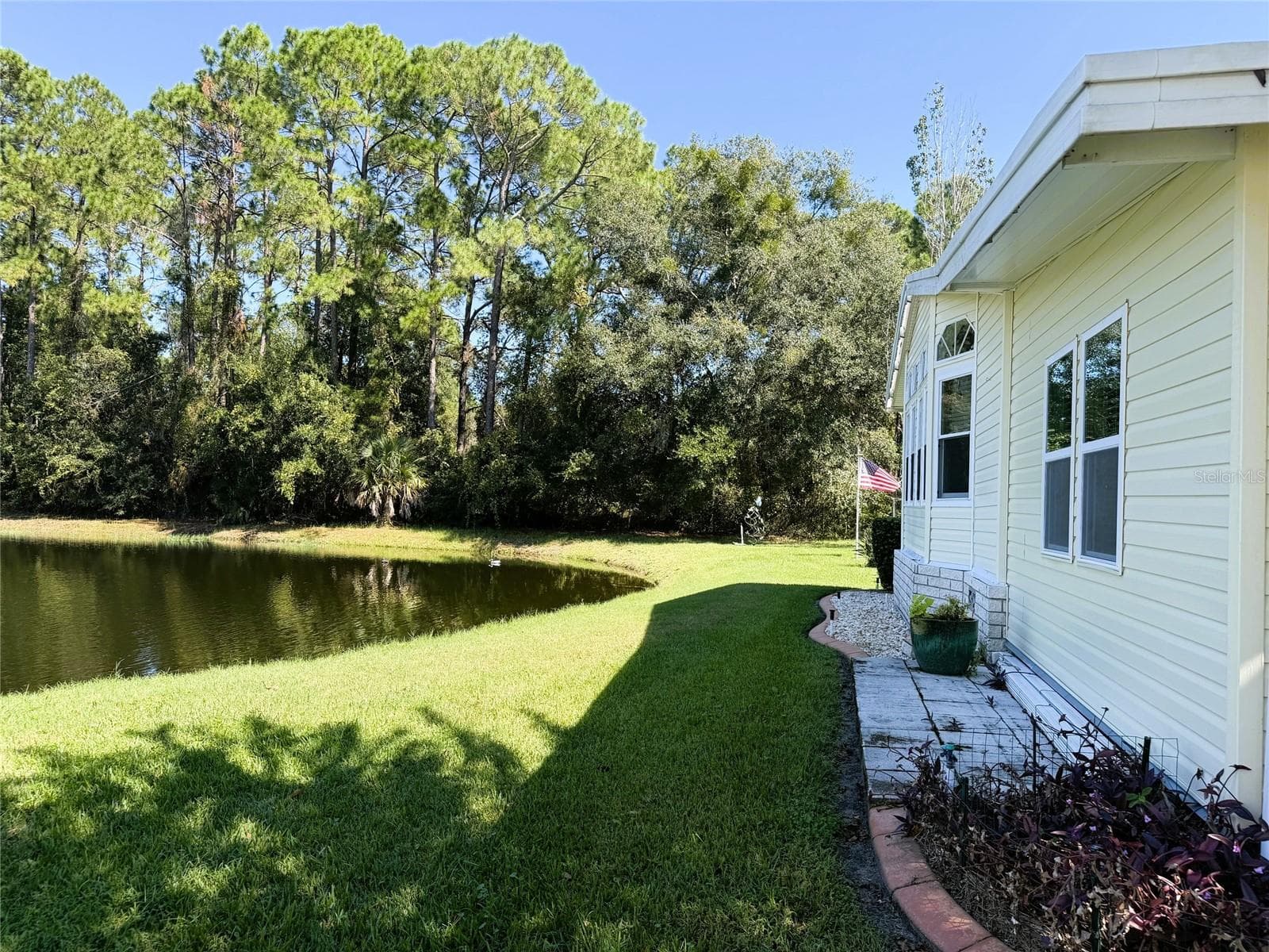 Manufactured Home at 122 TAMARISK WAY, LEESBURG, photo 9 of 64