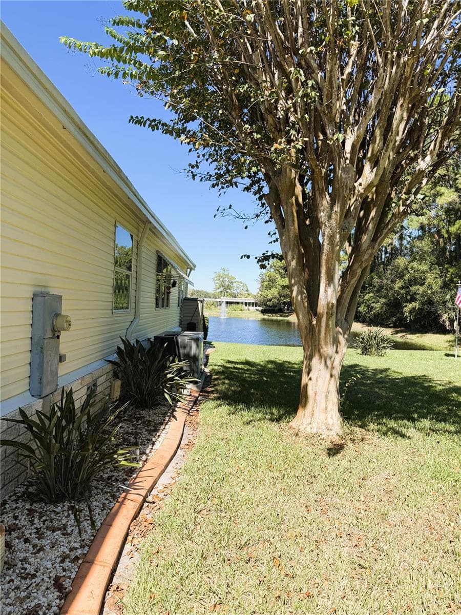 Manufactured Home at 122 TAMARISK WAY, LEESBURG, photo 14 of 64