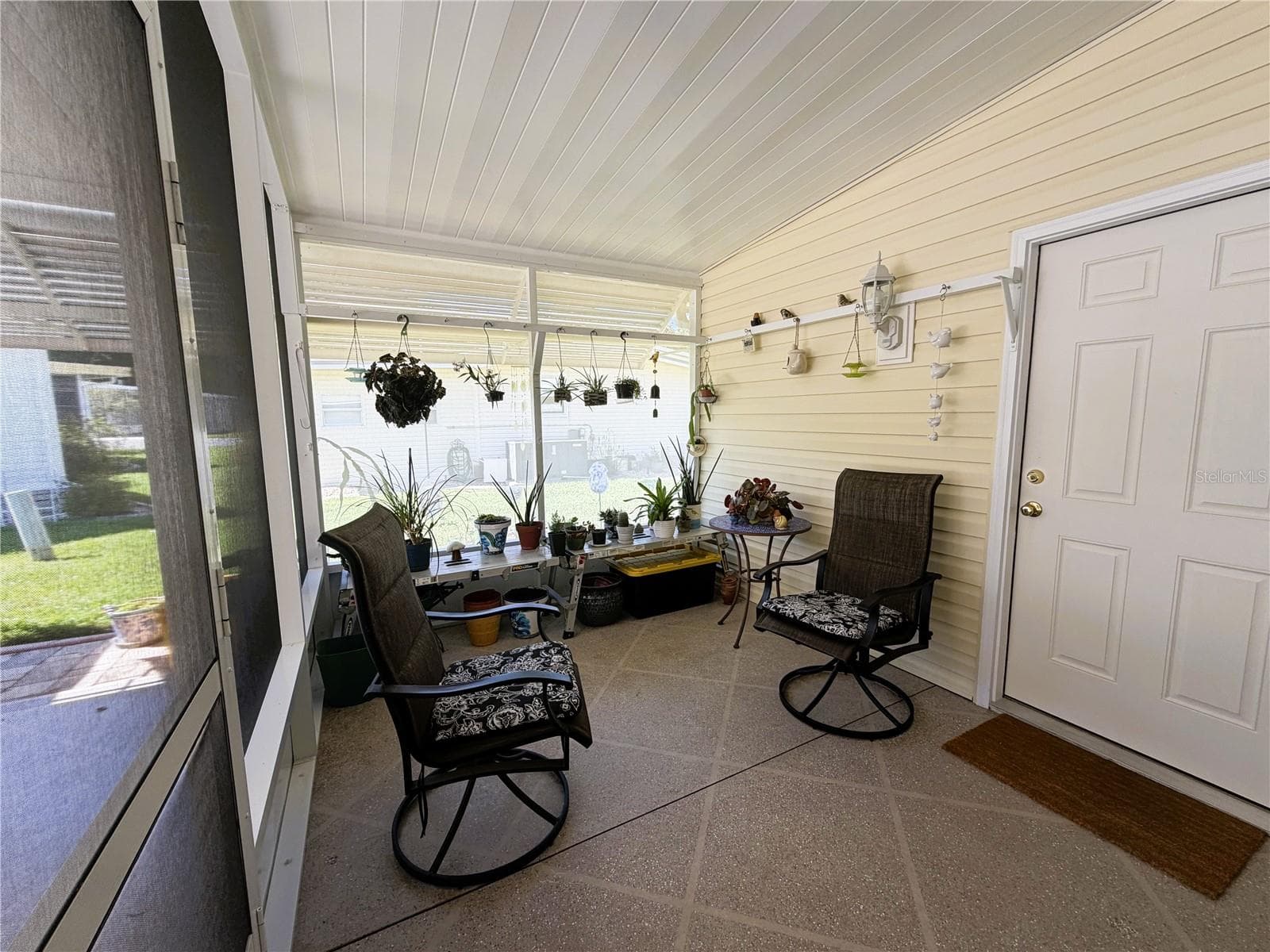 Manufactured Home at 122 TAMARISK WAY, LEESBURG, photo 17 of 64