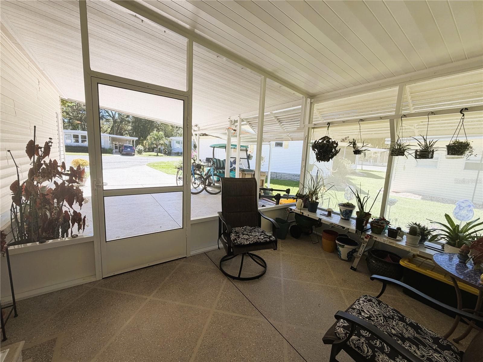 Manufactured Home at 122 TAMARISK WAY, LEESBURG, photo 19 of 64
