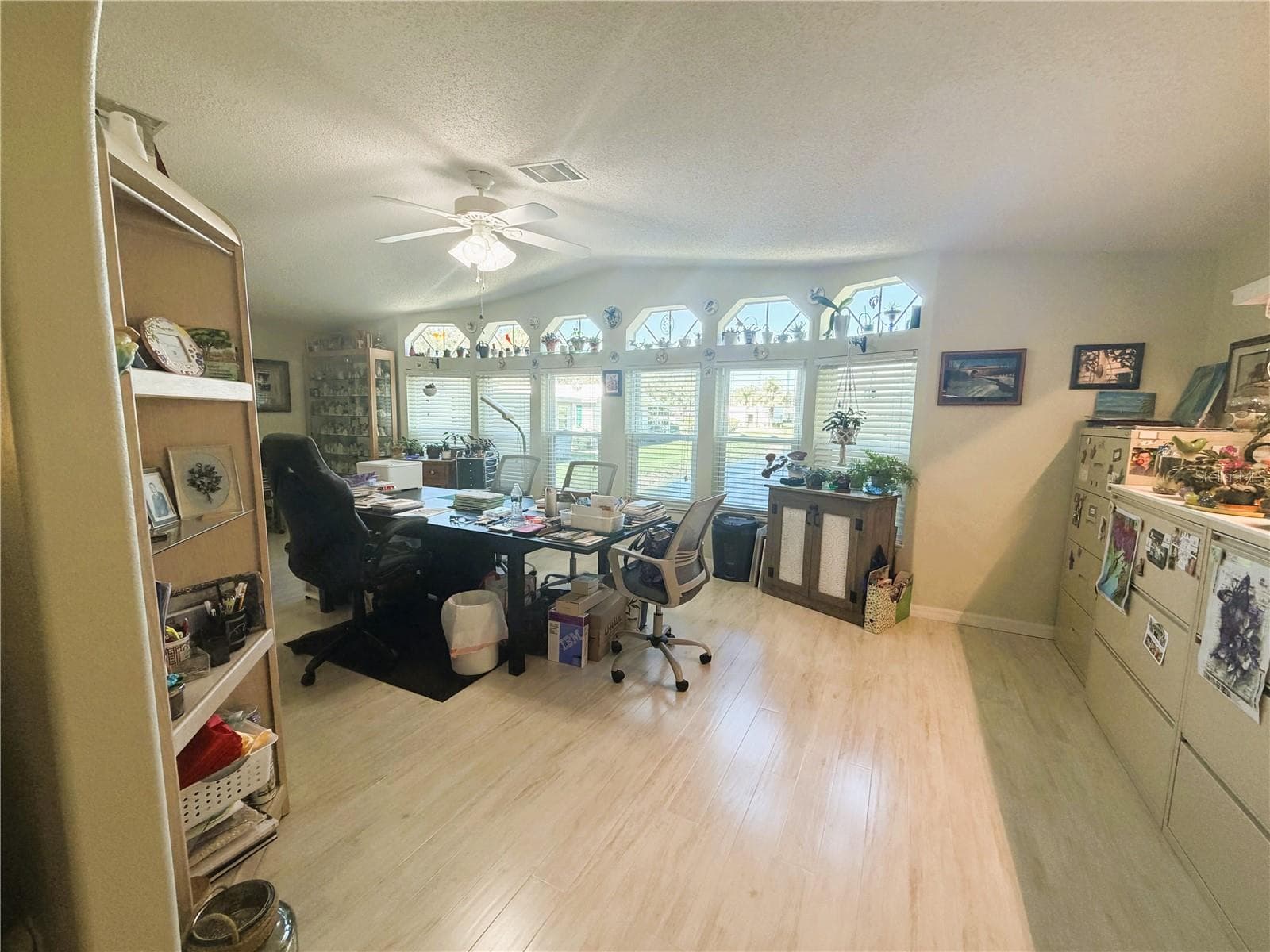 Manufactured Home at 122 TAMARISK WAY, LEESBURG, photo 34 of 64