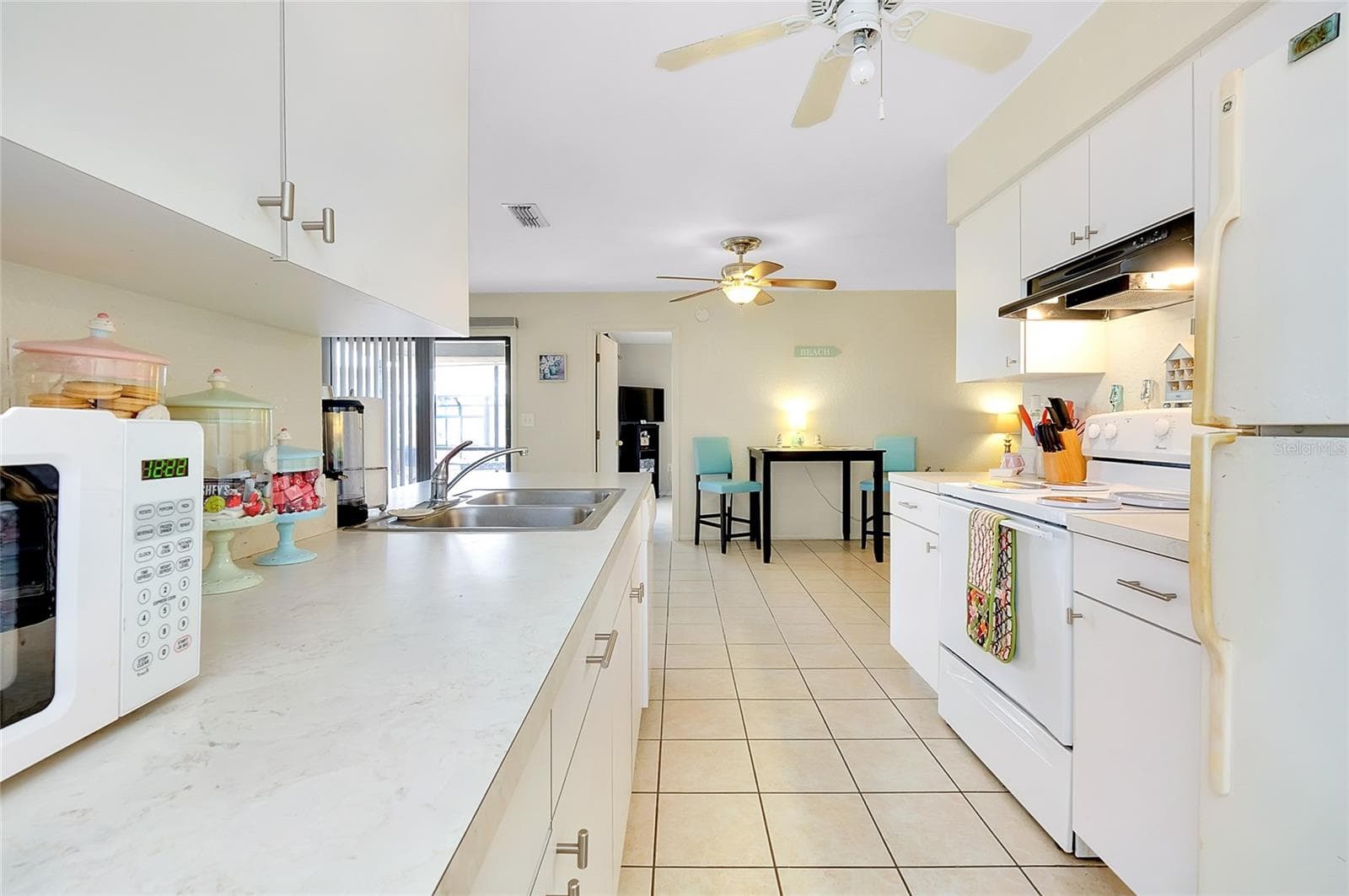 Single Family Residence at 144 ROTONDA CIR, ROTONDA WEST, photo 14 of 40