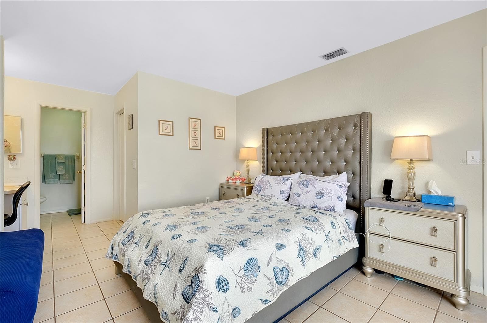 Single Family Residence at 144 ROTONDA CIR, ROTONDA WEST, photo 17 of 40
