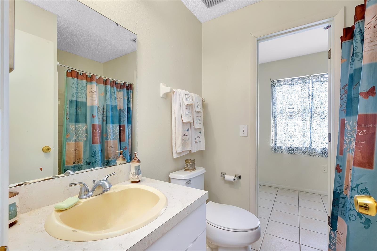 Single Family Residence at 144 ROTONDA CIR, ROTONDA WEST, photo 25 of 40