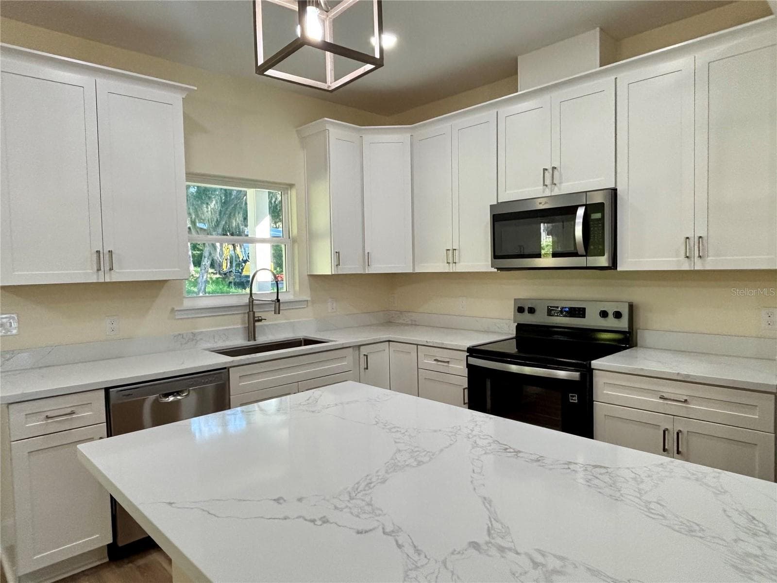 Single Family Residence at 377 SE 4TH AVE, MELROSE, photo 21 of 72