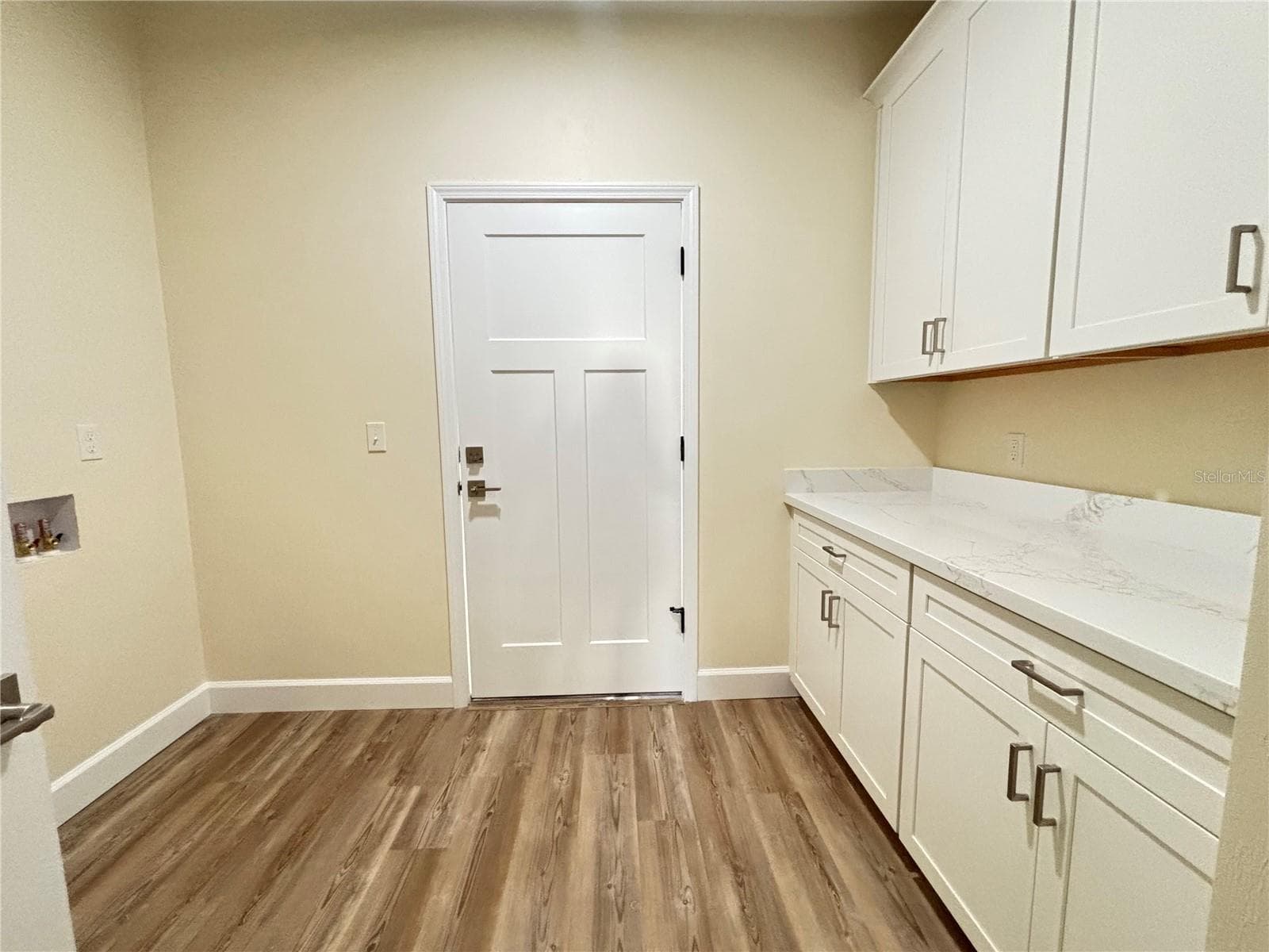 Luxury laundry room - 377 SE 4TH AVE, MELROSE