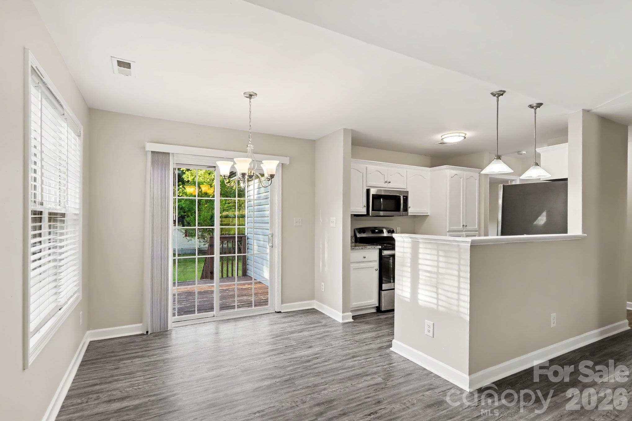 Single Family Residence at 1488 Ontario Drive, Kannapolis, photo 5 of 15