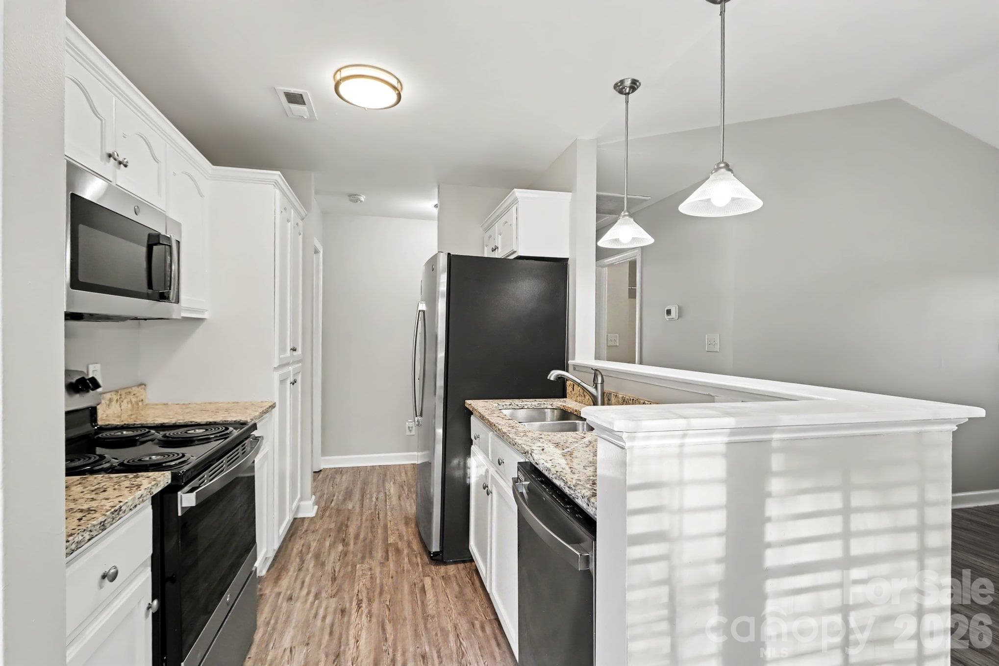 Single Family Residence at 1488 Ontario Drive, Kannapolis, photo 6 of 15