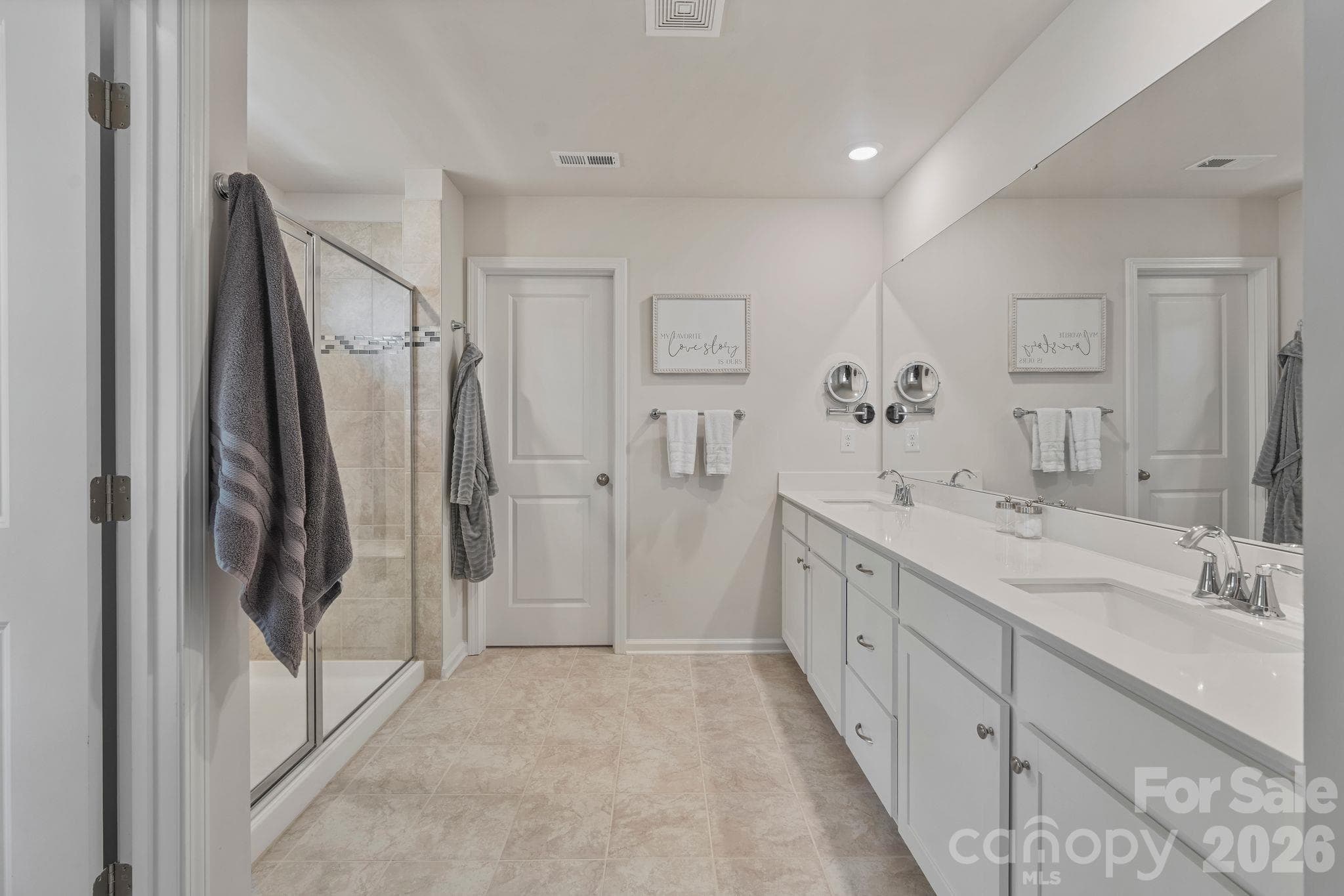 Single Family Residence at 107 Hollywood Court, Troutman, photo 8 of 26