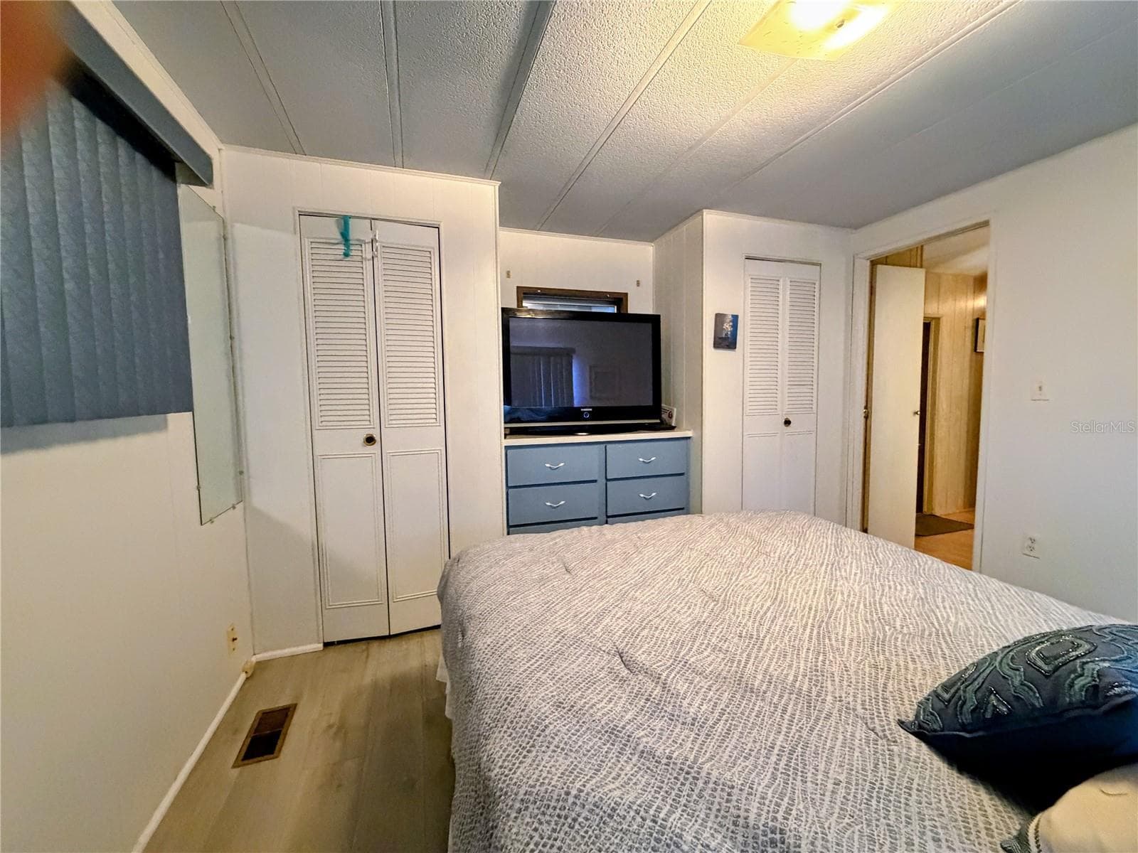 Mobile Home at 855 S GREEN CIR, VENICE, photo 7 of 19