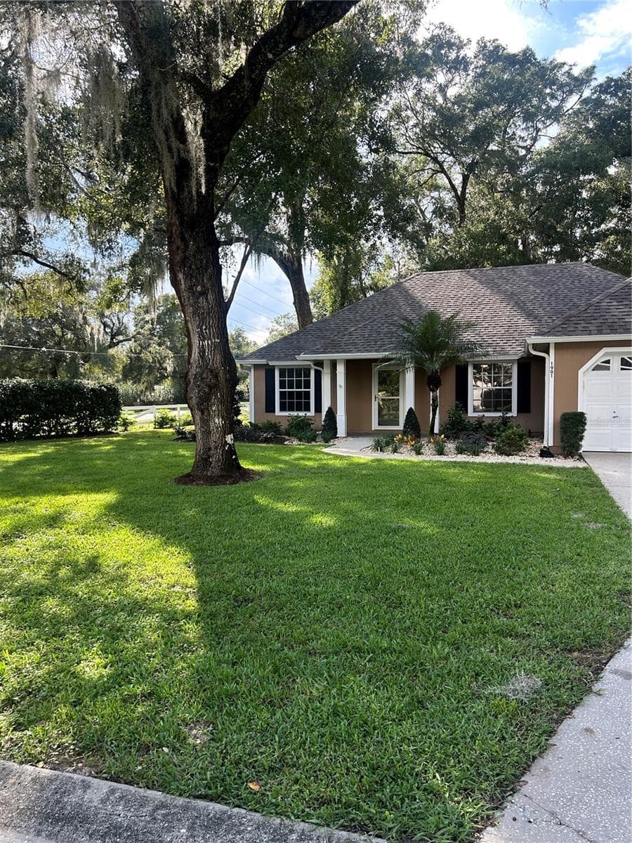 Single Family Residence at 1901 KNOLTON AVE, ORANGE CITY, photo 12 of 48