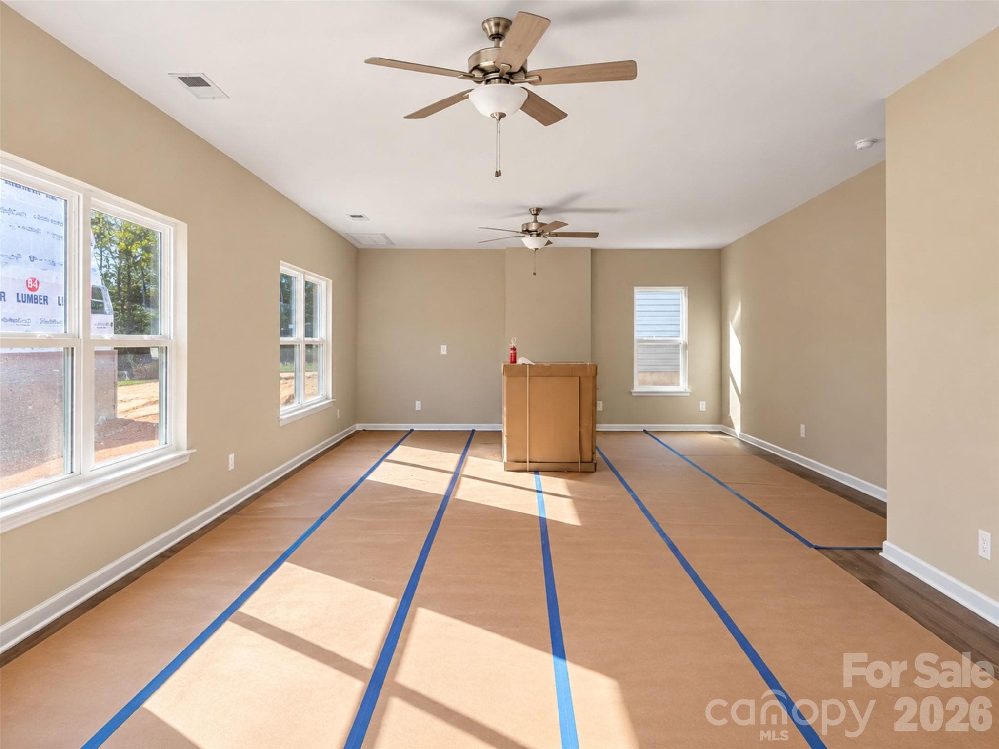 Single Family Residence at 8925 Sawyer Run Court, Charlotte, photo 5 of 21