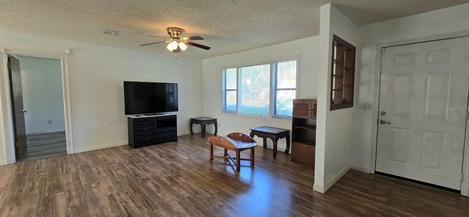 Single Family Residence at 541 SUNSET AVE, UMATILLA, photo 6 of 36