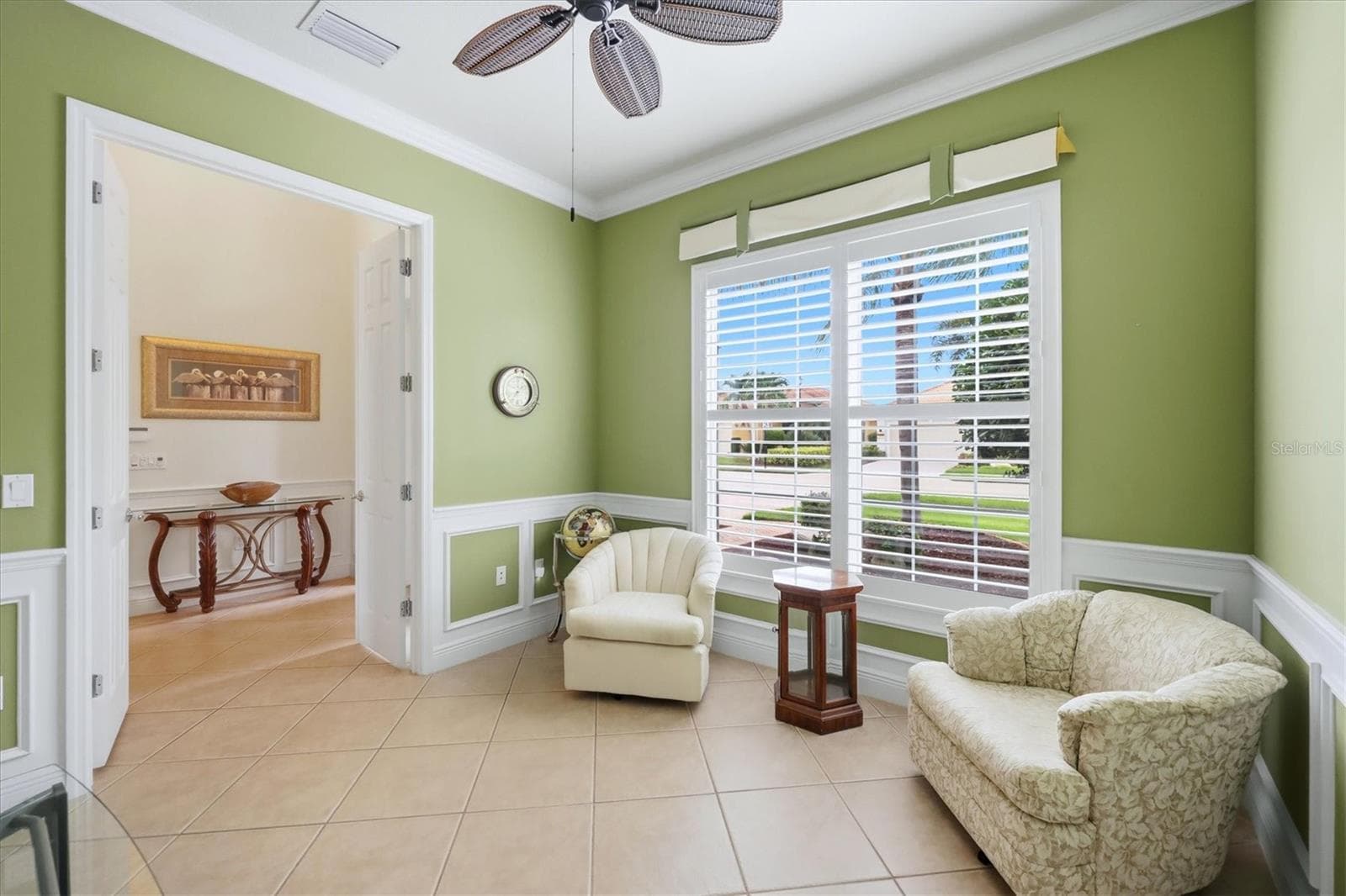 Single Family Residence at 23901 WAVERLY CIR, VENICE, photo 5 of 86