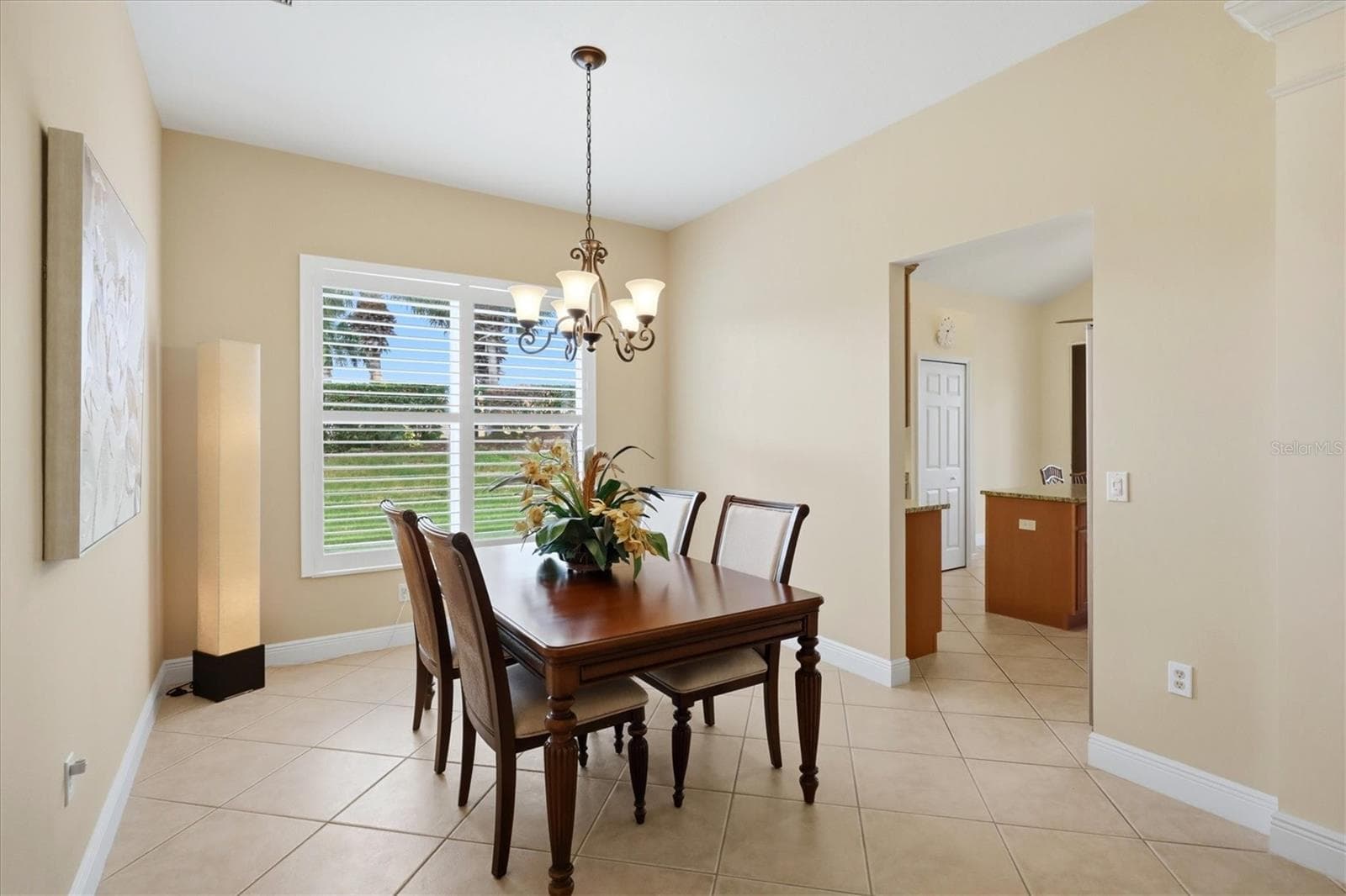 Single Family Residence at 23901 WAVERLY CIR, VENICE, photo 17 of 86