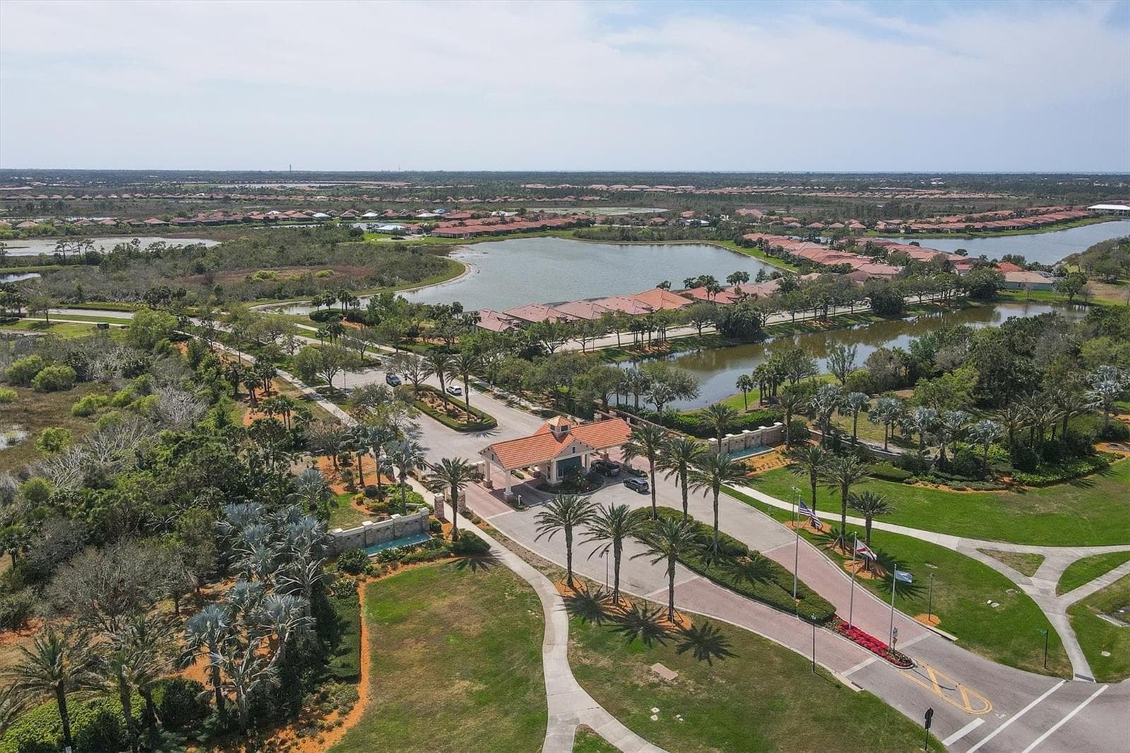 Single Family Residence at 23901 WAVERLY CIR, VENICE, photo 49 of 86