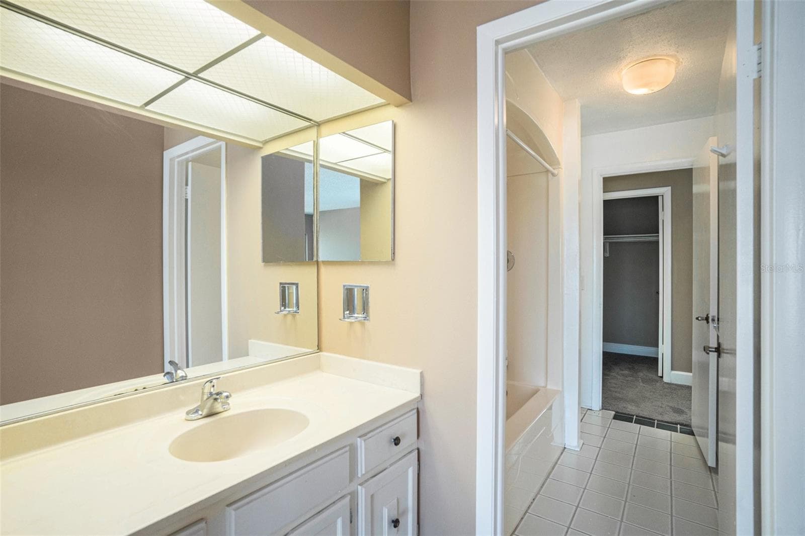 Condominium at 8719 COVE CT #10, TAMPA, photo 22 of 46