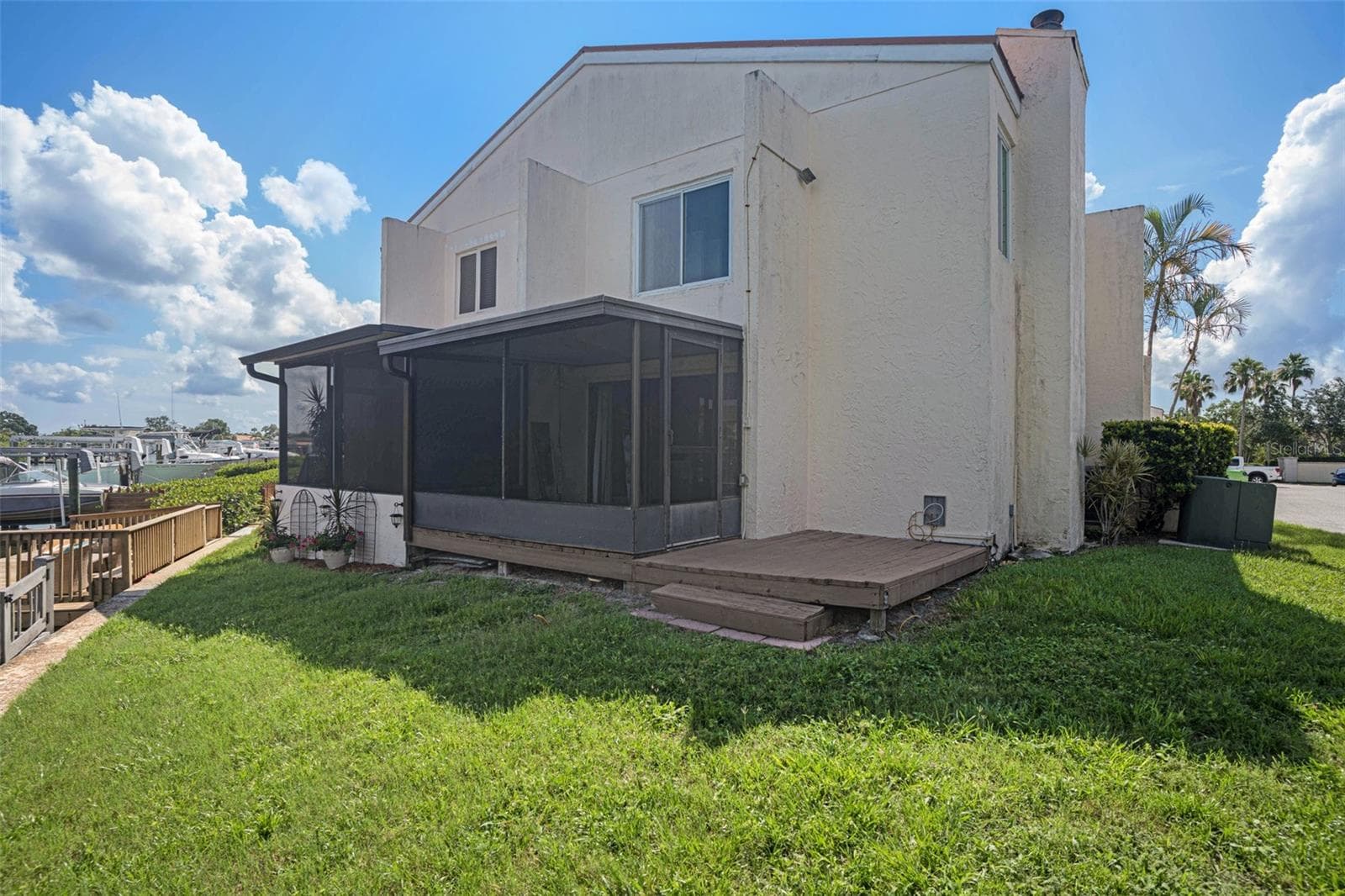 Screen patio and deck - 8719 COVE CT #10, TAMPA