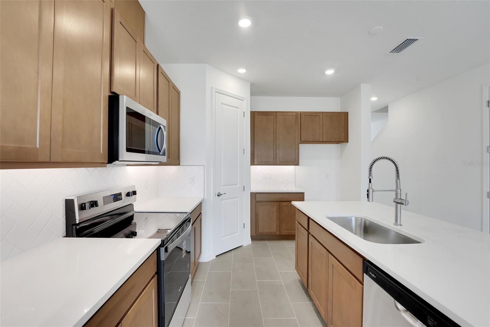 Townhouse at 31630 OCEAN BREEZE DR, SAN ANTONIO, photo 12 of 26