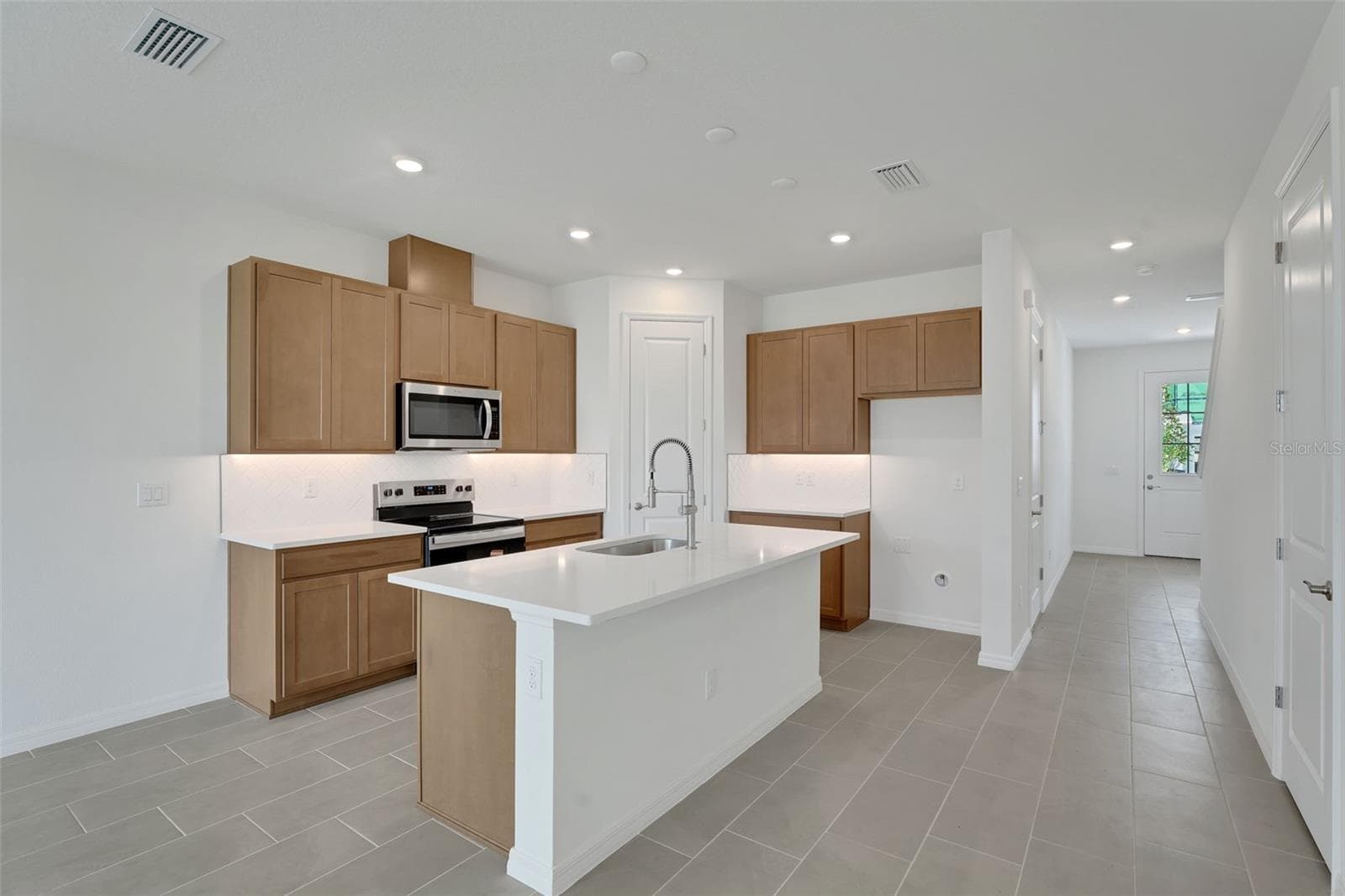 Townhouse at 31630 OCEAN BREEZE DR, SAN ANTONIO, photo 13 of 26