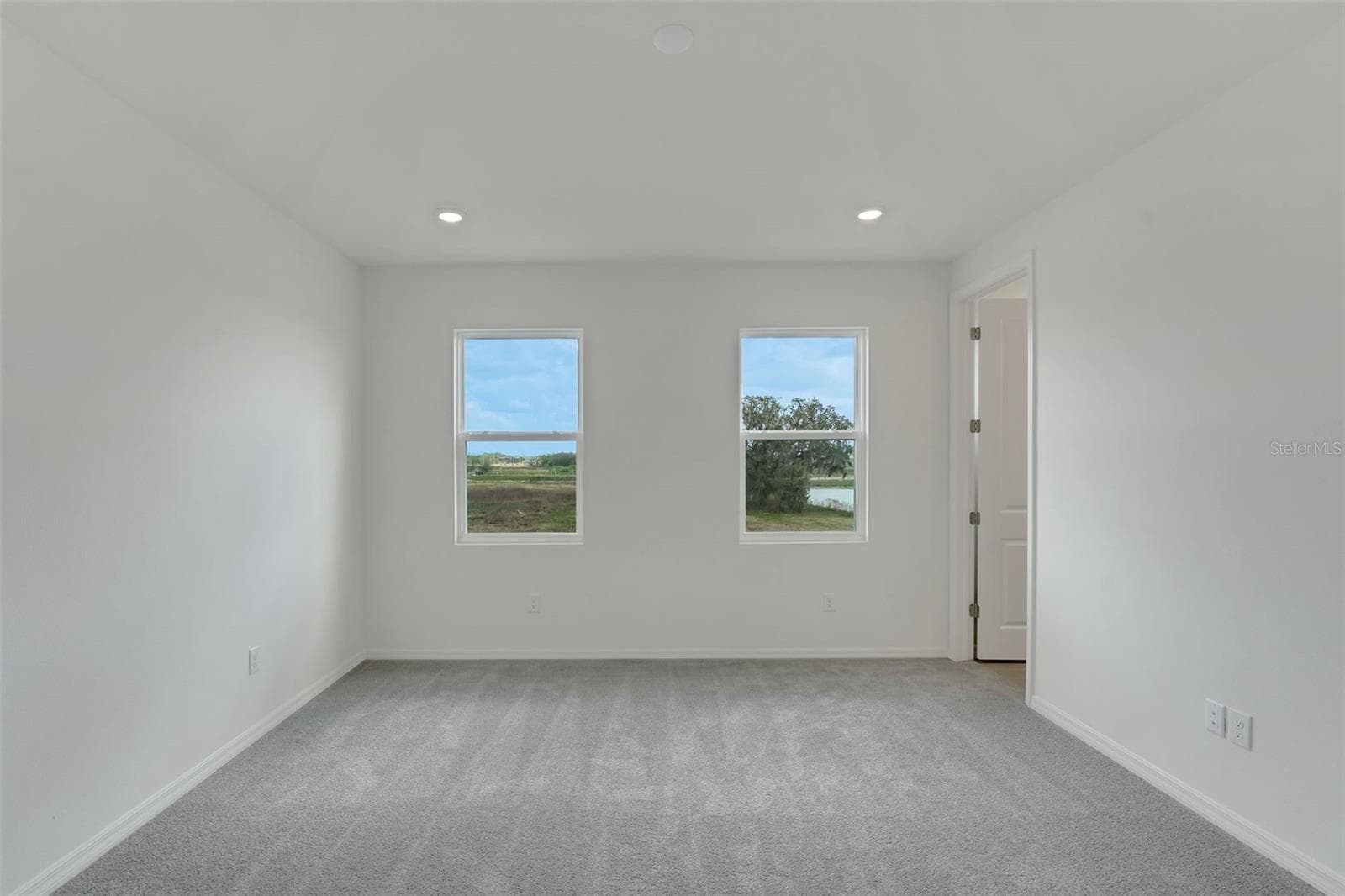 Townhouse at 31630 OCEAN BREEZE DR, SAN ANTONIO, photo 18 of 26