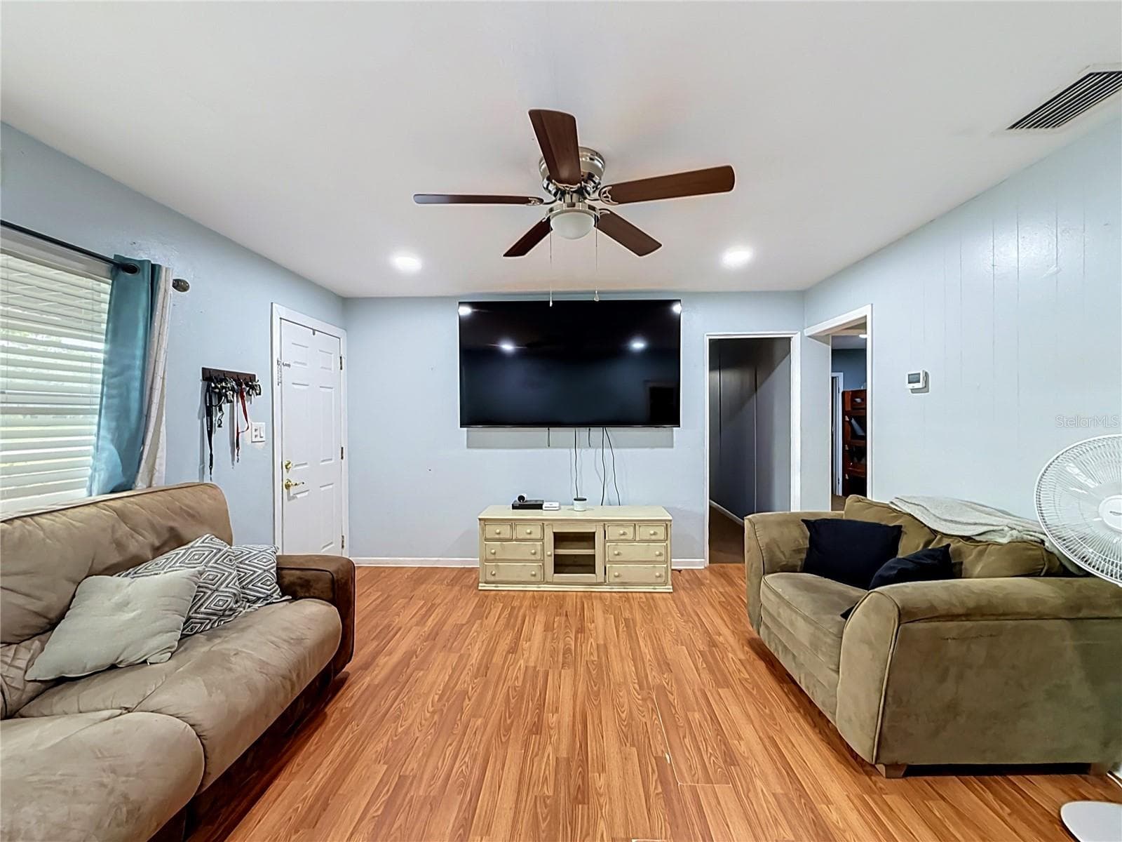Living room - 32848 COUNTY ROAD 473, LEESBURG