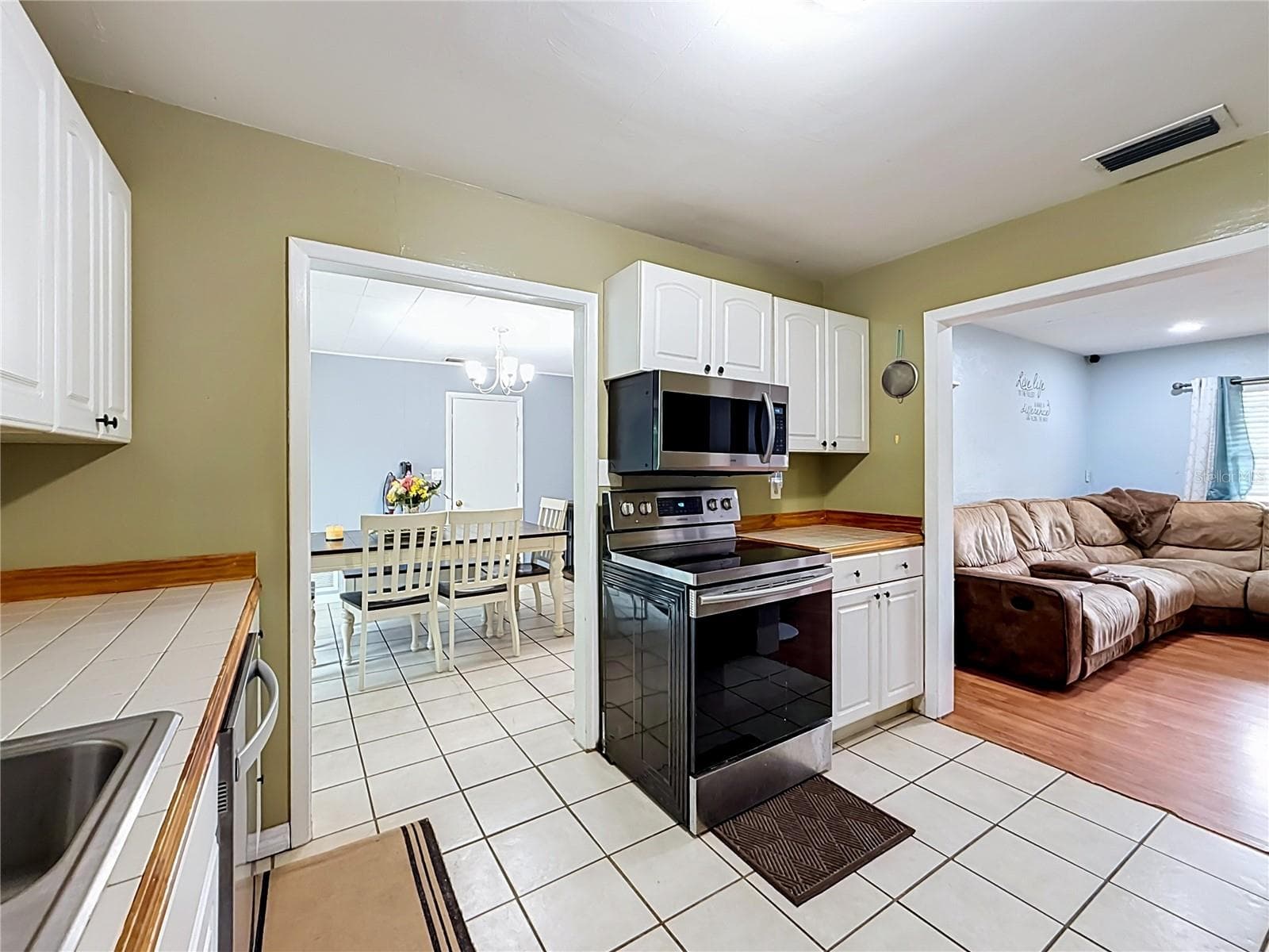 Kitchen - 32848 COUNTY ROAD 473, LEESBURG