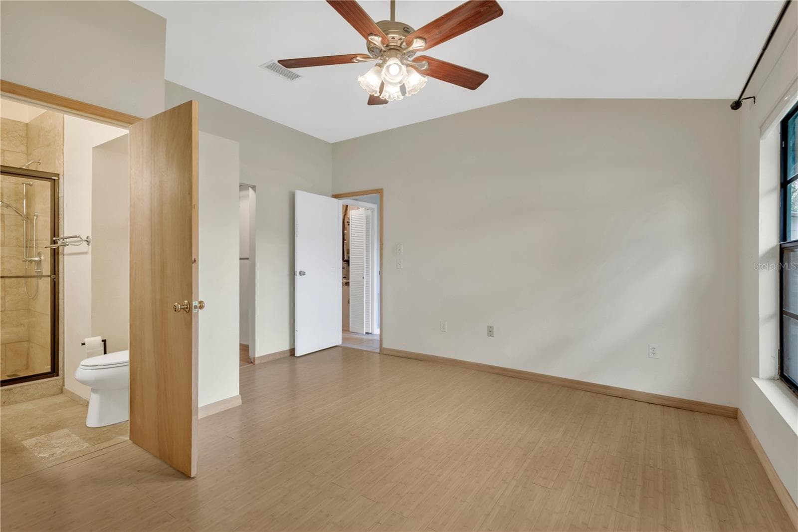 Updated En-Suite Primary Bathroom - 5546 34TH CT E, BRADENTON