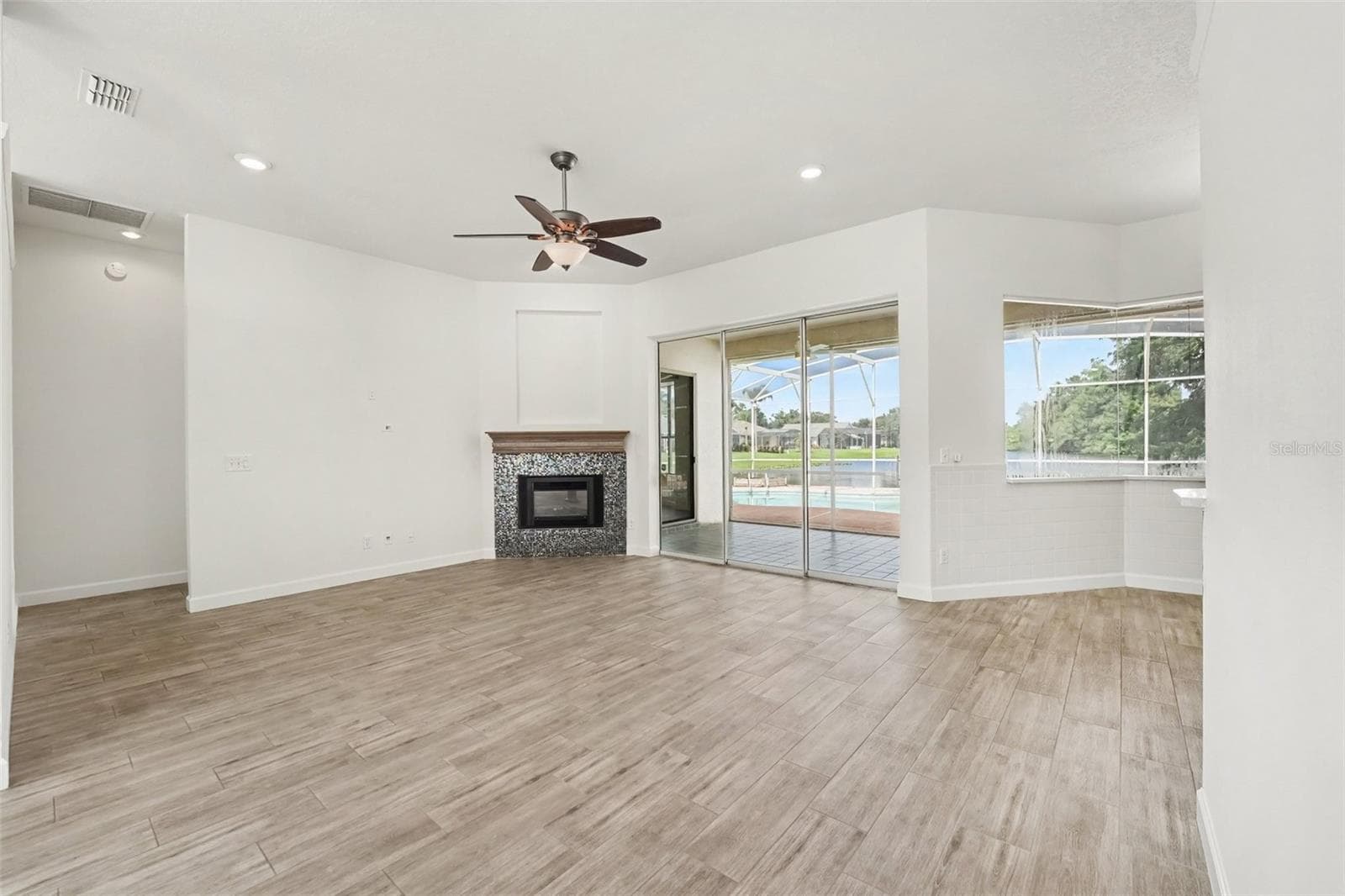 Single Family Residence at 1805 LEE JANZEN DR, KISSIMMEE, photo 11 of 32