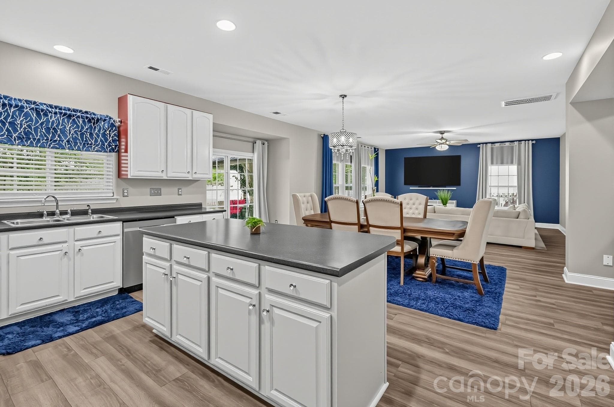Single Family Residence at 210 Lylic Woods Drive, Fort Mill, photo 11 of 22