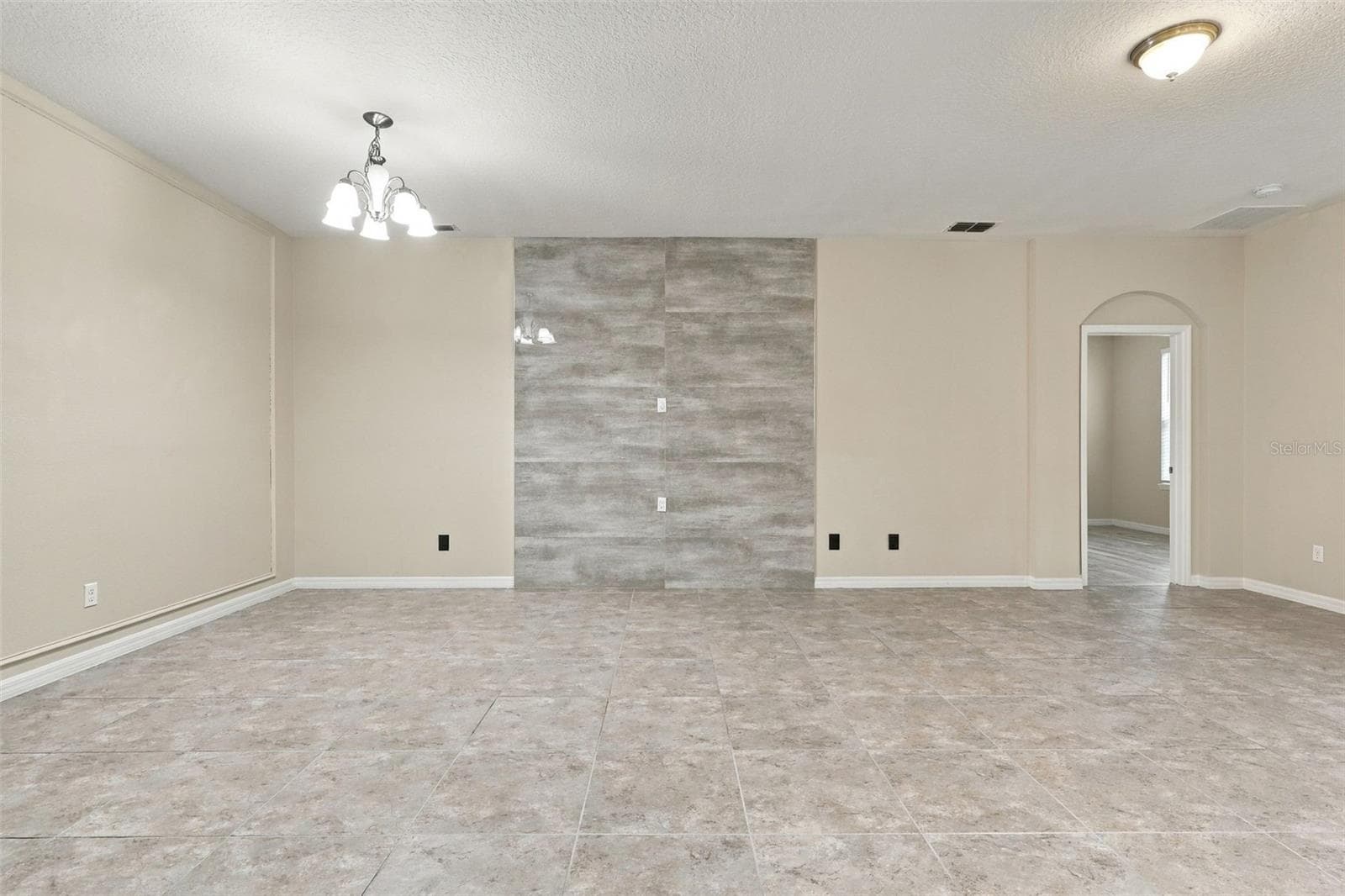 Single Family Residence at 12061 SAWGRASS RESERVE BLVD, ORLANDO, photo 5 of 40
