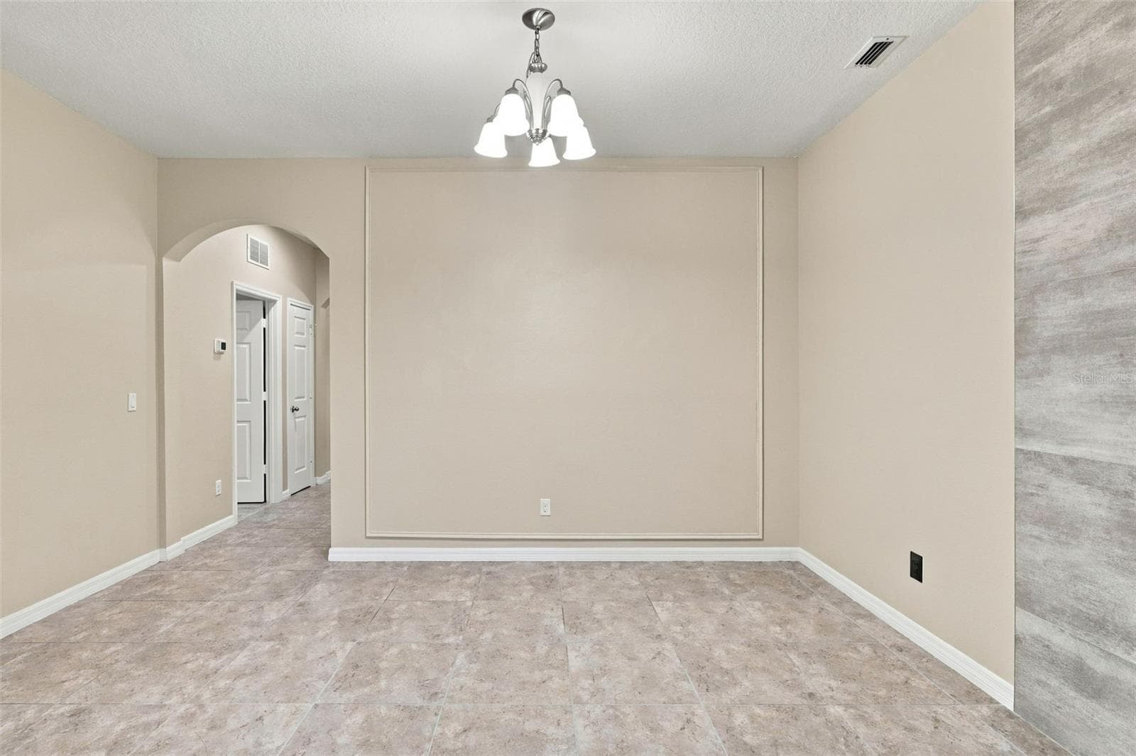 Single Family Residence at 12061 SAWGRASS RESERVE BLVD, ORLANDO, photo 8 of 40