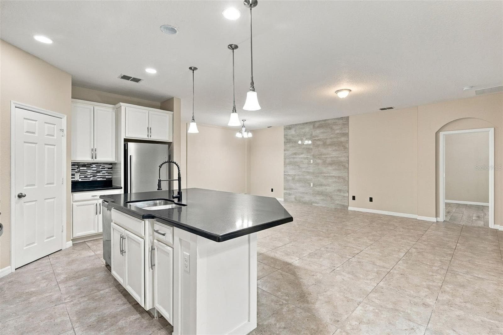 Single Family Residence at 12061 SAWGRASS RESERVE BLVD, ORLANDO, photo 15 of 40