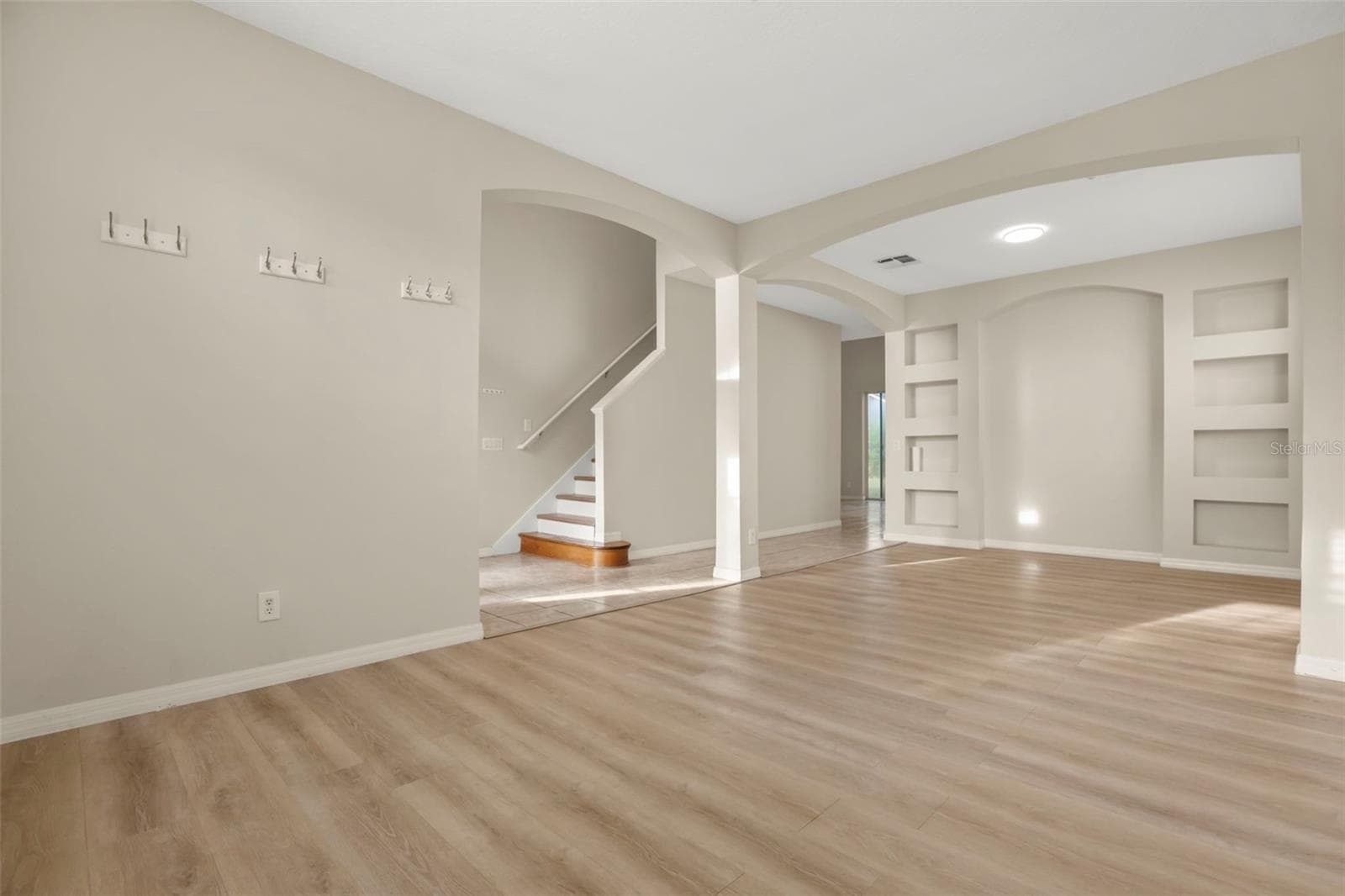 Single Family Residence at 1418 SPRING FEST LN, ORLANDO, photo 5 of 50