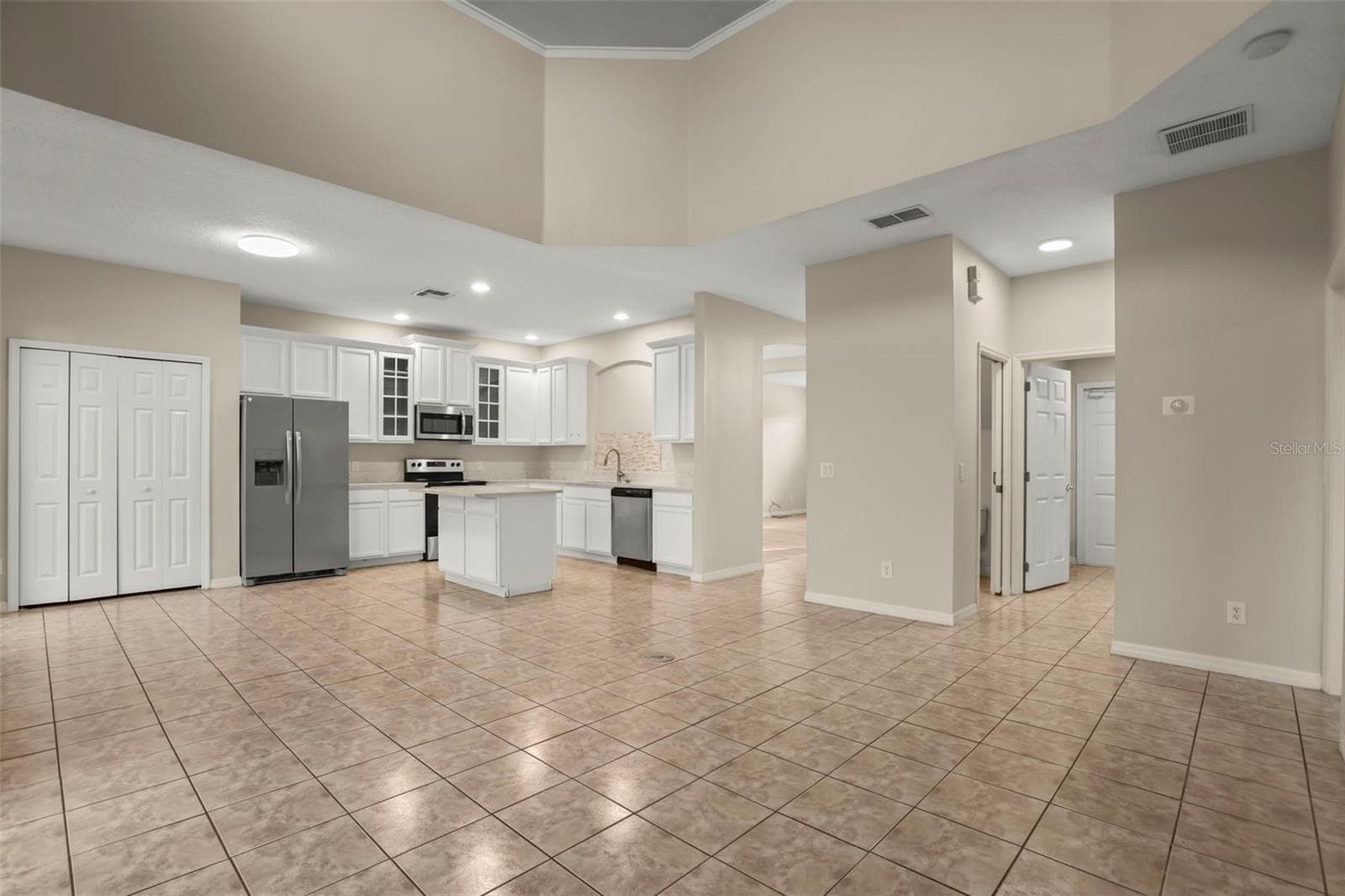Single Family Residence at 1418 SPRING FEST LN, ORLANDO, photo 8 of 50