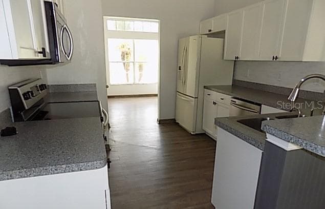 Single Family Residence at 7838 TARABILLA AVE, NORTH PORT, photo 6 of 9