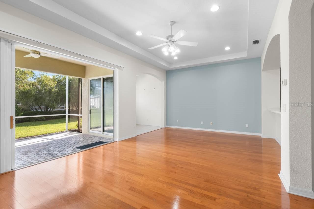 Open living space - 1009 CHELSEA GREENS CT #37, SUN CITY CENTER