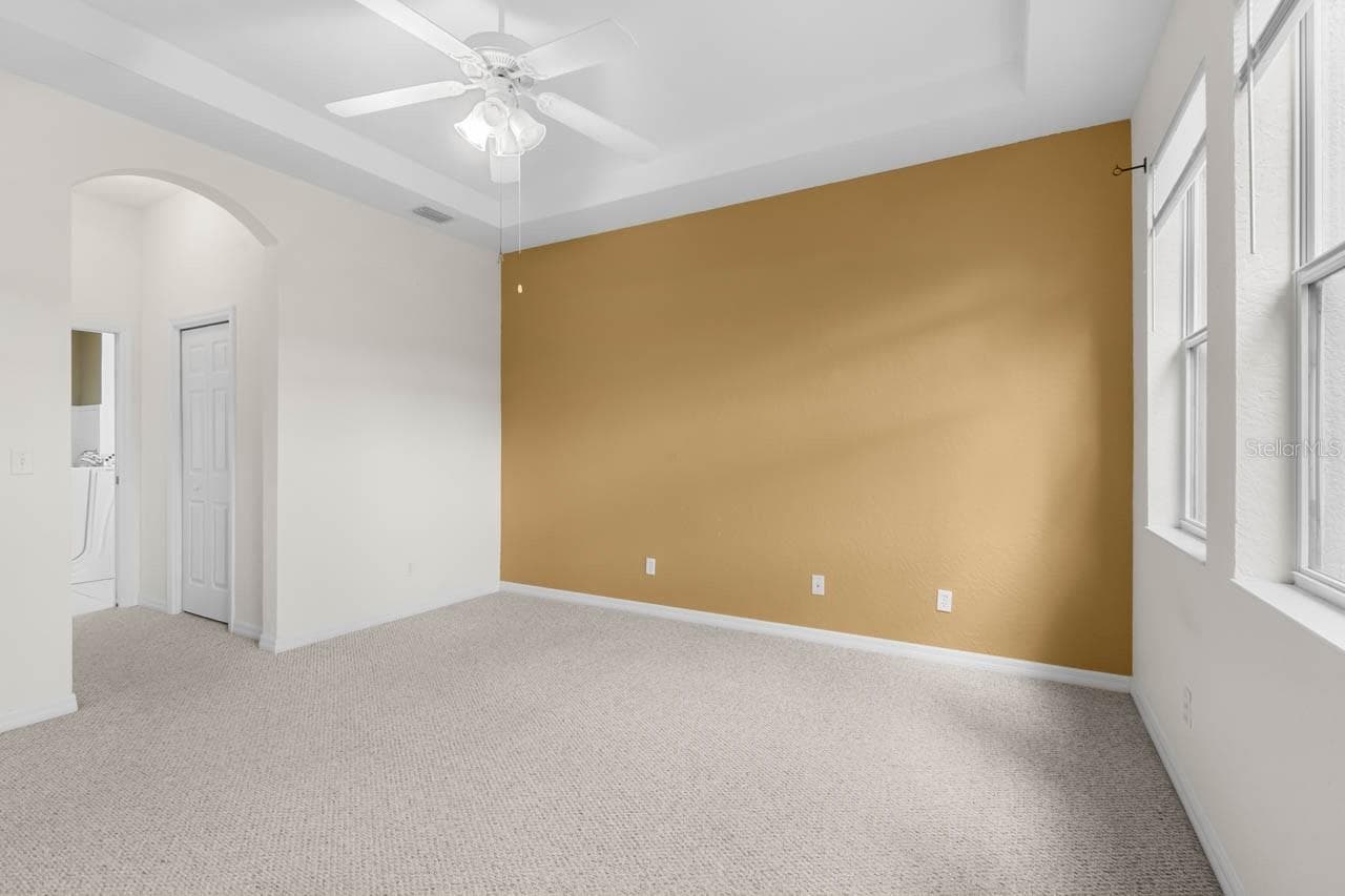Large Master bedroom - 1009 CHELSEA GREENS CT #37, SUN CITY CENTER