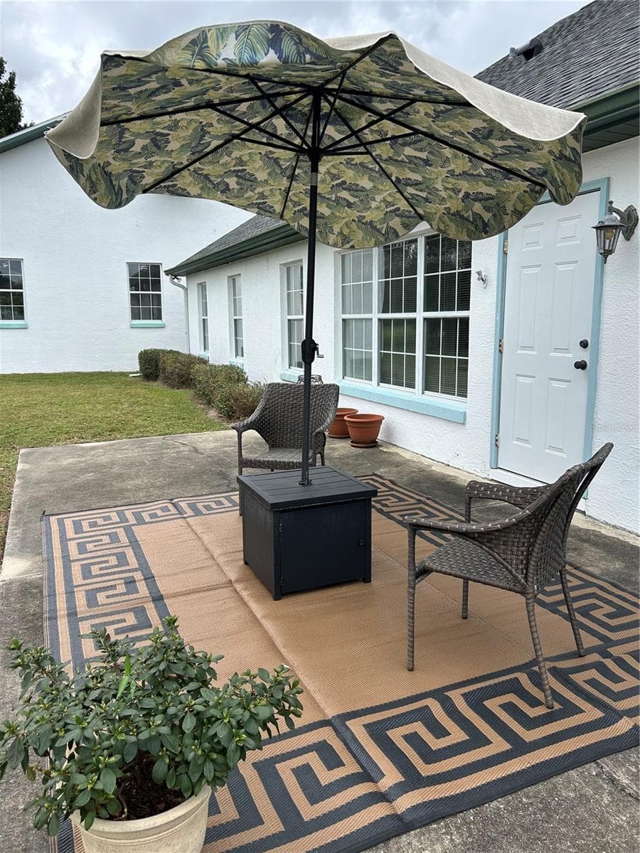 Rear patio - 9479 SE 70TH TER, OCALA